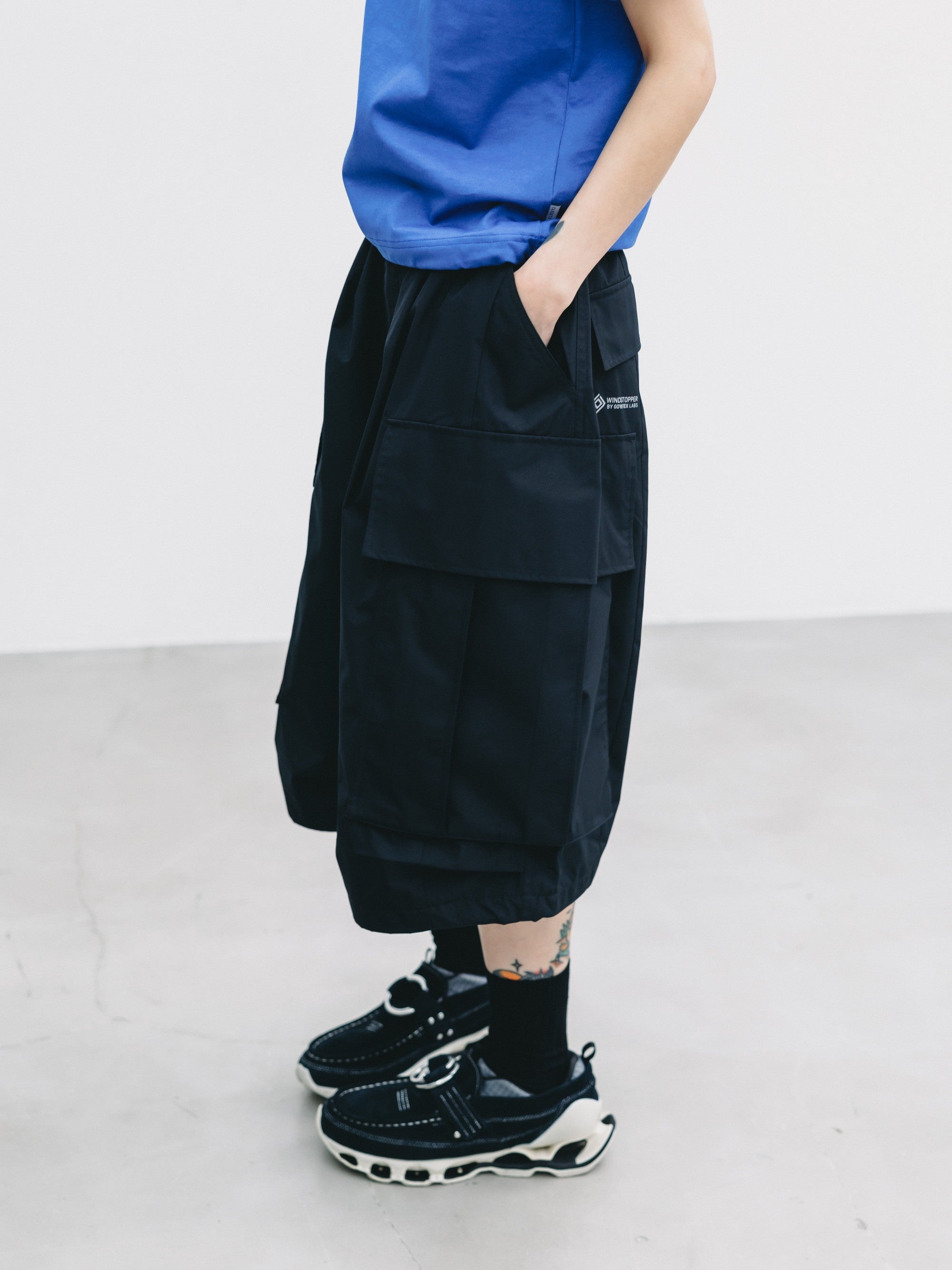 【7.18 SAT 20:00- IN STOCK】+phenix WINDSTOPPER® by GORE-TEX LABS CITY MEGA POCKET BALLOON CARGO HALF PANTS(BLACK)