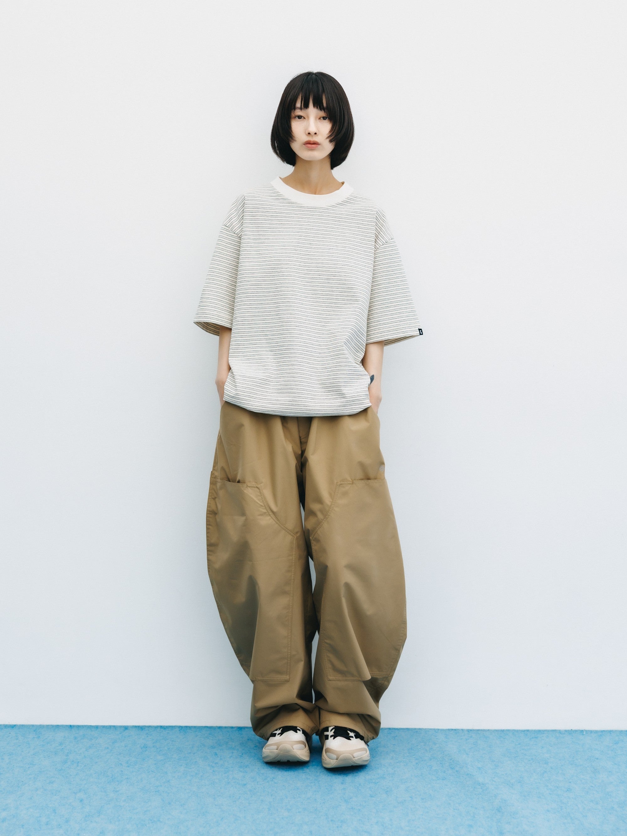 【7.4 SAT 20:00- IN STOCK】MICRO STRIPE S/S T-SHIRT WITH DRAWSTRINGS (IVORY)