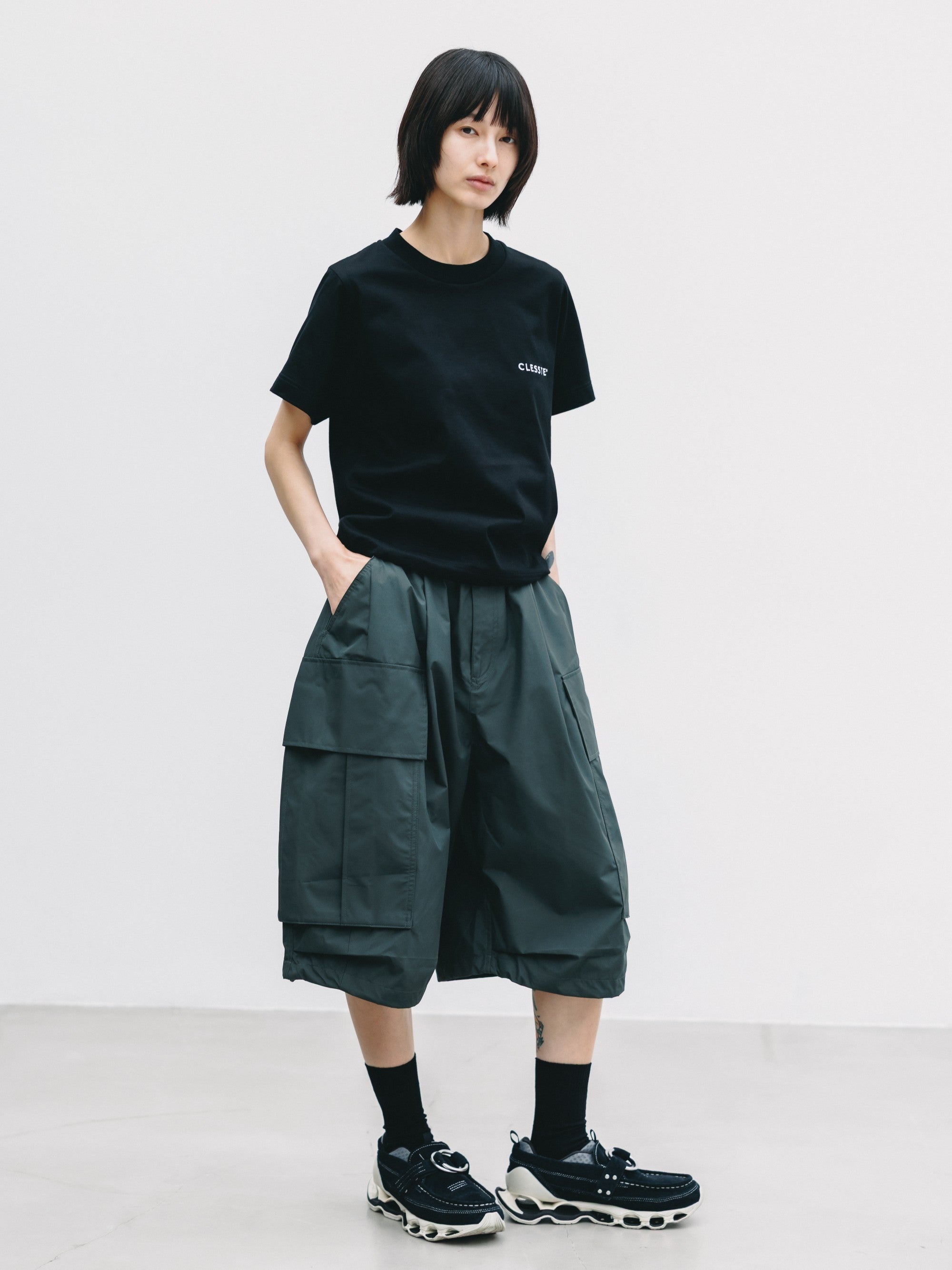 【7.18 SAT 20:00- IN STOCK】+phenix WINDSTOPPER® by GORE-TEX LABS CITY MEGA POCKET BALLOON CARGO HALF PANTS (ASPHALT GRAY)