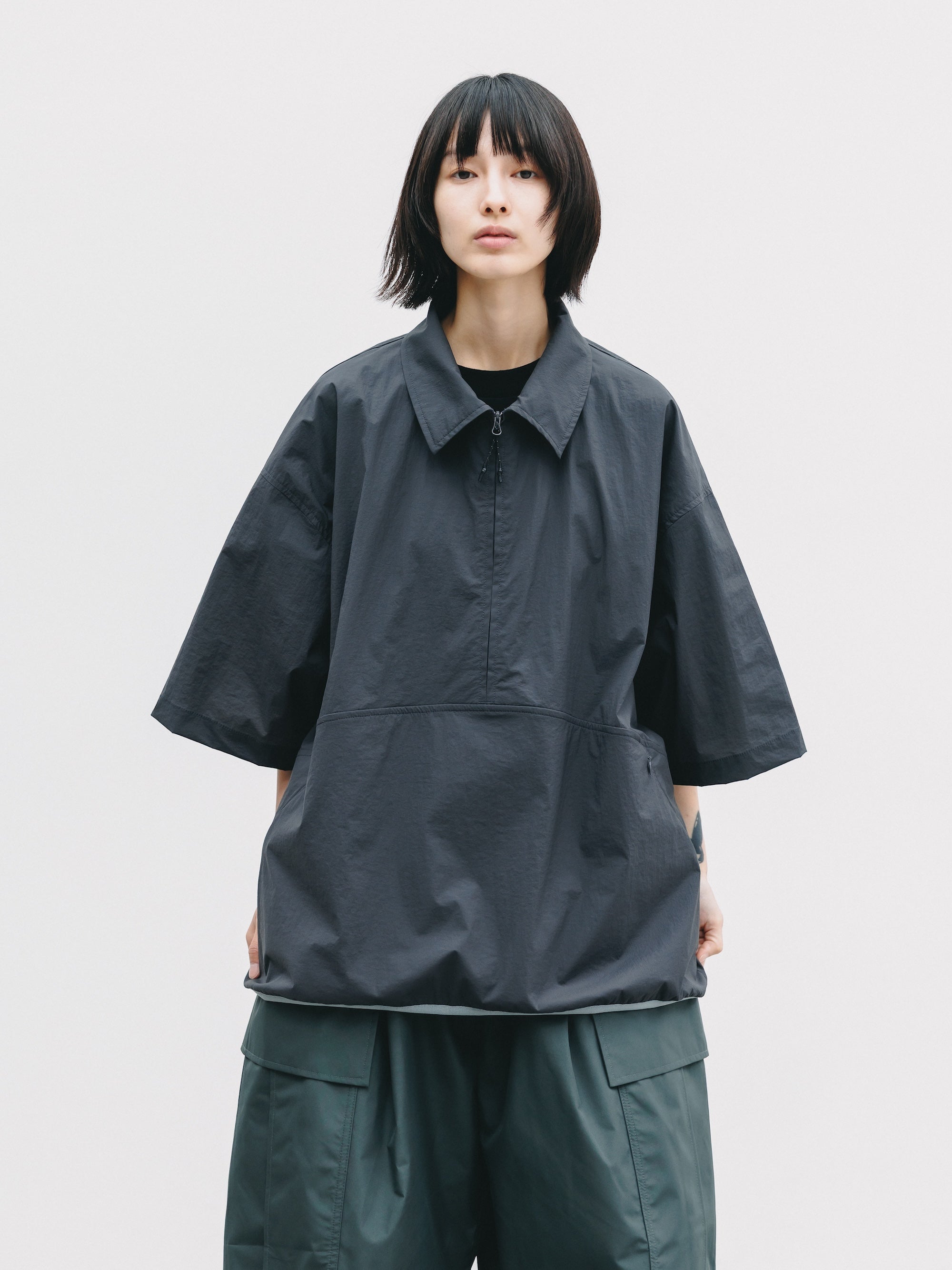 6.20 SAT 20:00- IN STOCK】HALF ZIP TRAIL S/S SHIRT (BLACK)
