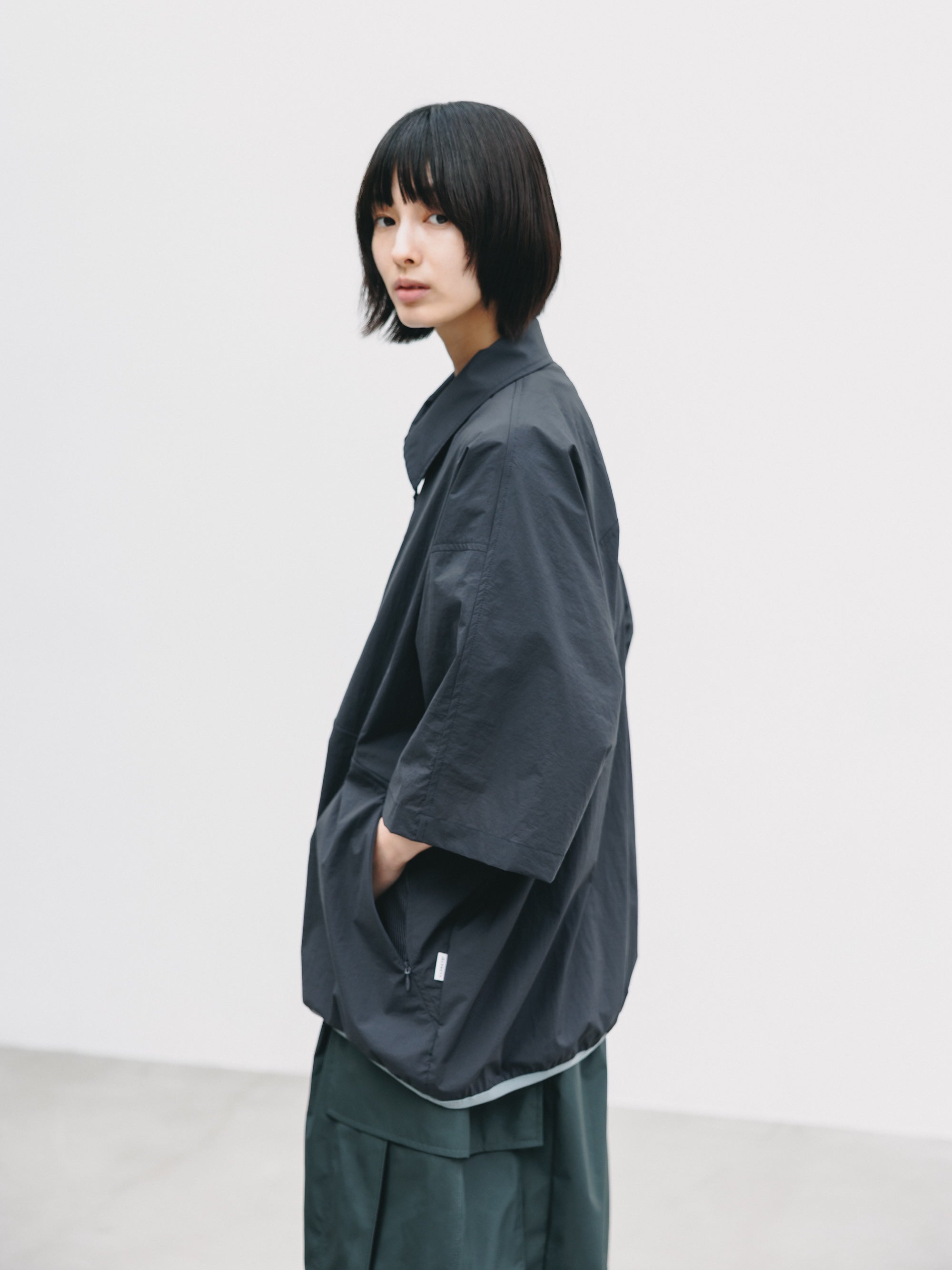 【6.20 SAT 20:00- IN STOCK】HALF ZIP TRAIL S/S SHIRT (BLACK)