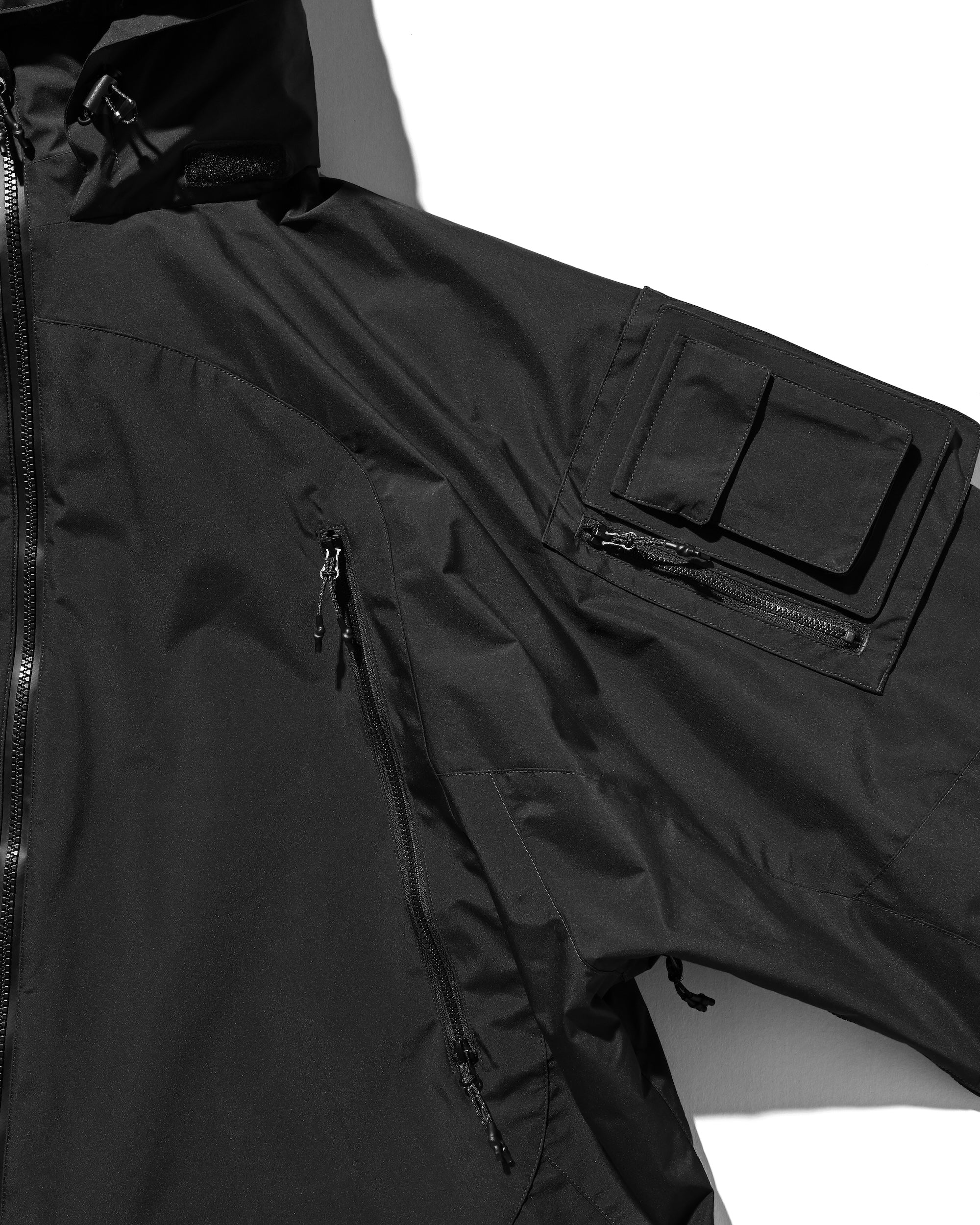 +phenix WINDSTOPPER® by GORE-TEX LABS CITY MILITARY JACKET (BLACK)