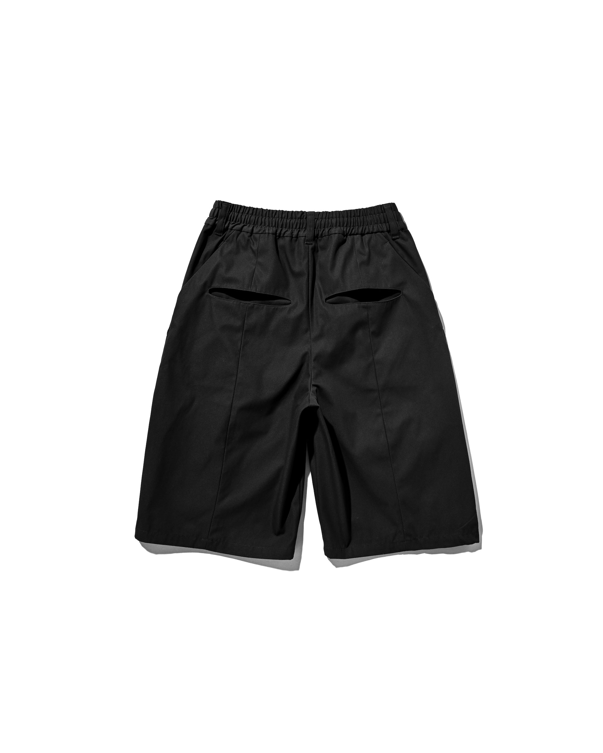 【8.23 SAT 20:00- IN STOCK】FUTURE MASSIVE TWISTED HALF PANTS (BLACK)