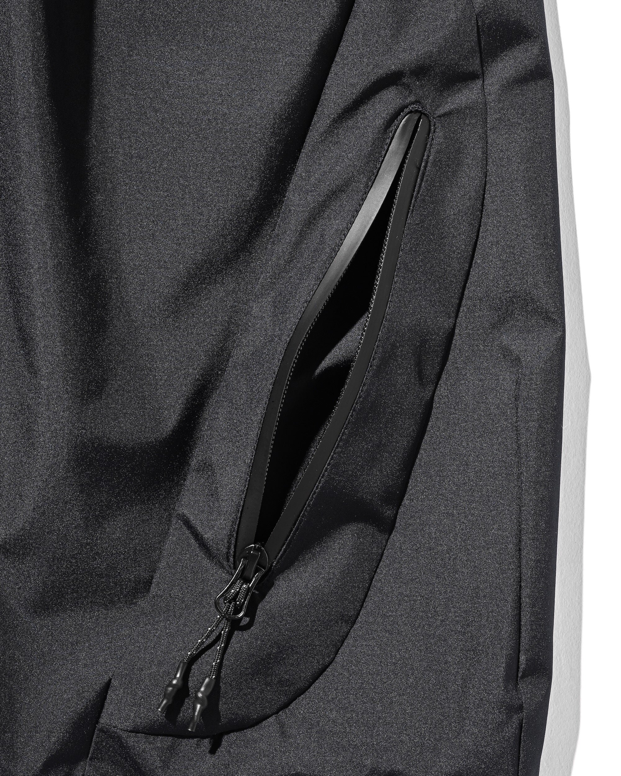 +phenix WINDSTOPPER® by GORE-TEX LABS TECH MASSIVE TWISTED HALF PANTS (NAVY)