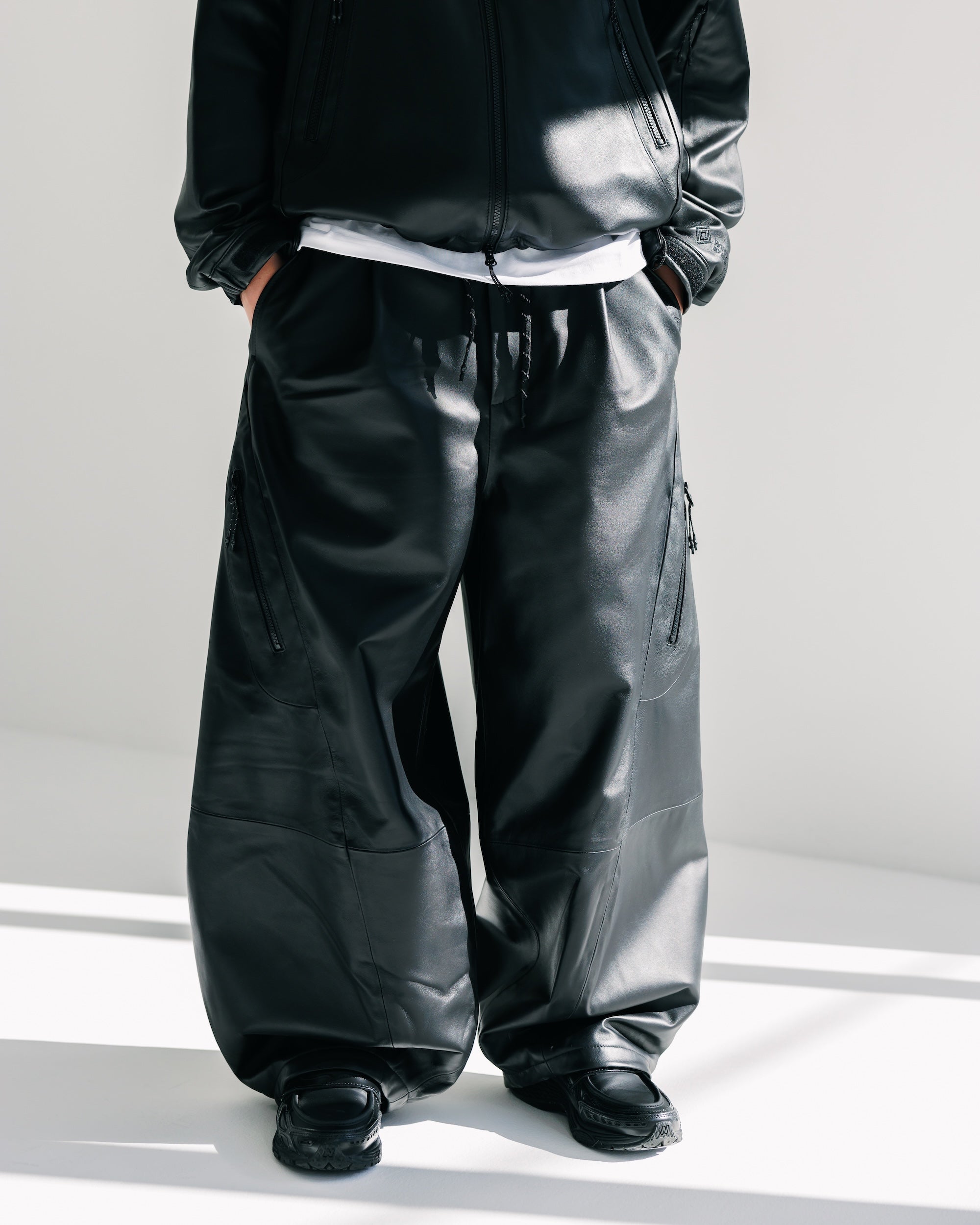 【2.5 WED 20:00- IN STOCK】+phenix WINDSTOPPER® by GORE-TEX LABS LEATHER MASSIVE TWISTED PANTS