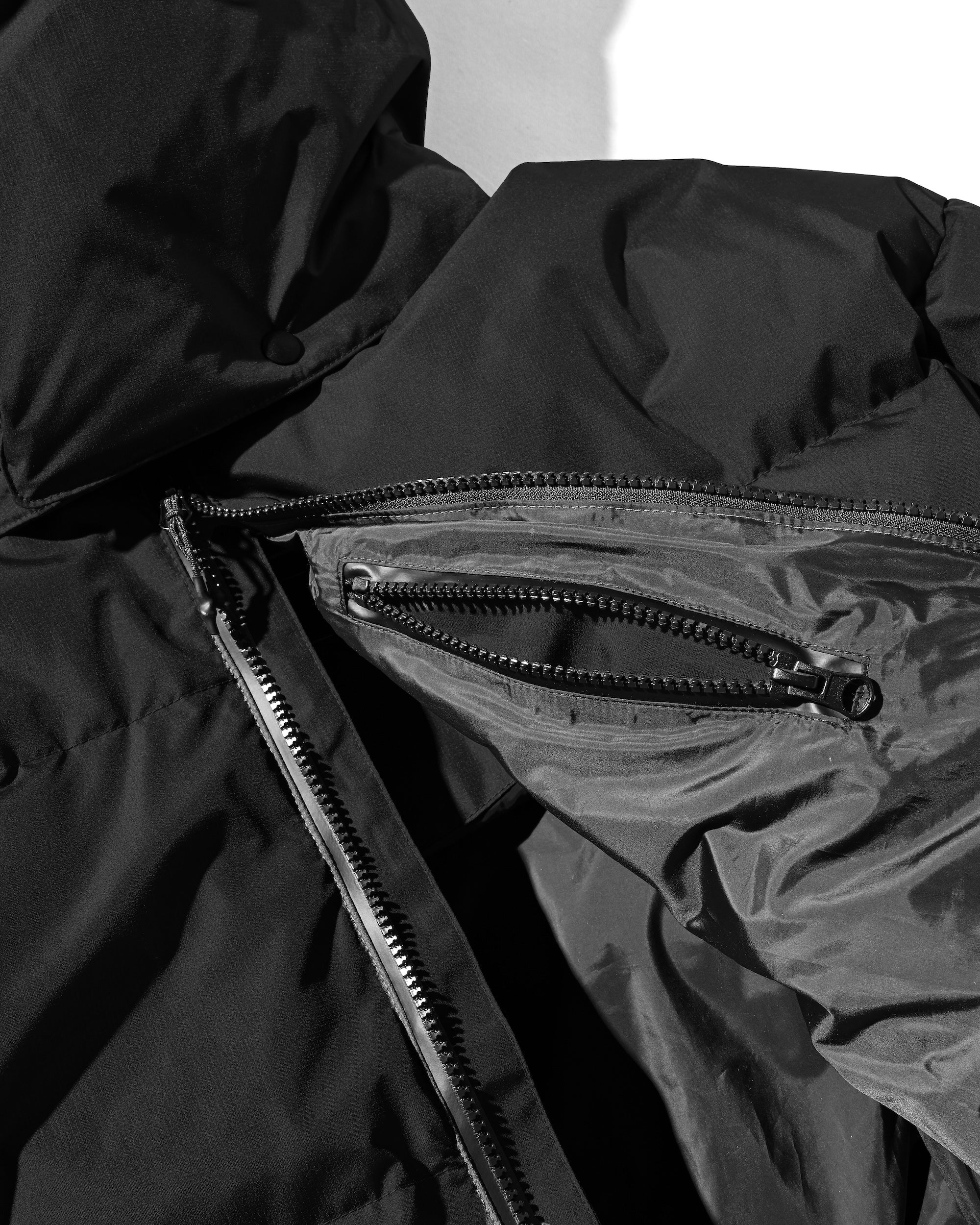【12.13 SAT 20:00- IN STOCK】+phenix WINDSTOPPER® by GORE-TEX LABS CITY DOWN JACKET (BLACK)