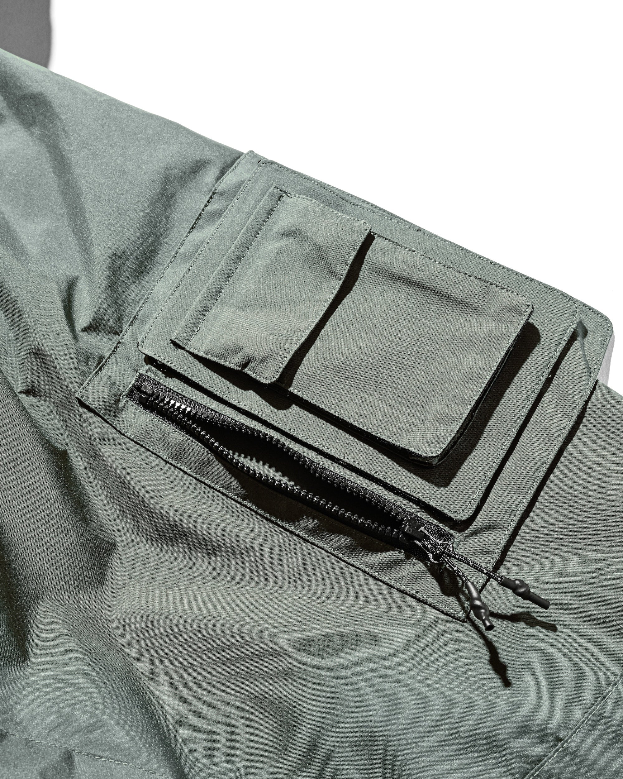 +phenix WINDSTOPPER® by GORE-TEX LABS CITY MILITARY JACKET (MILITARY GREEN)