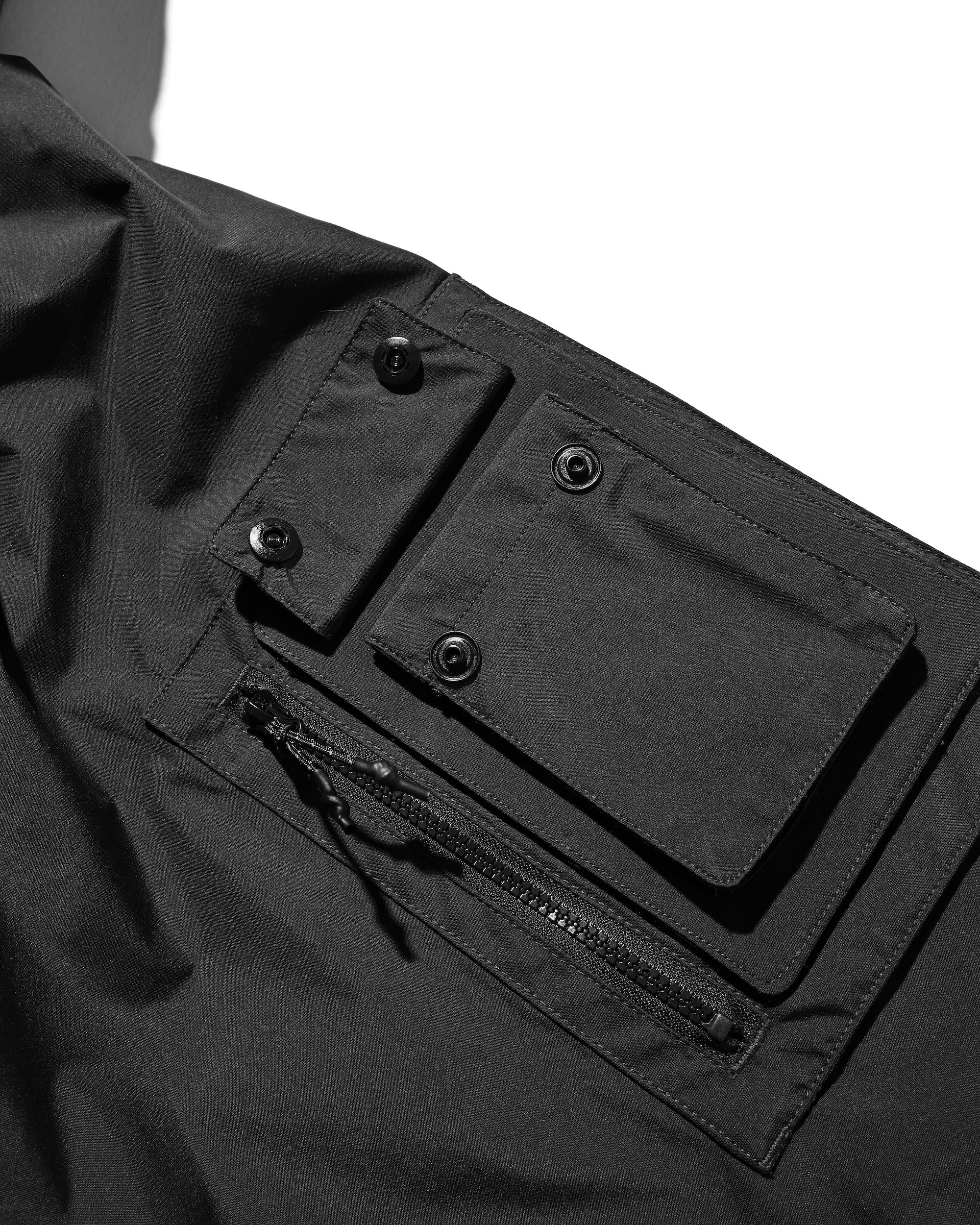 +phenix WINDSTOPPER® by GORE-TEX LABS CITY MILITARY JACKET (BLACK)