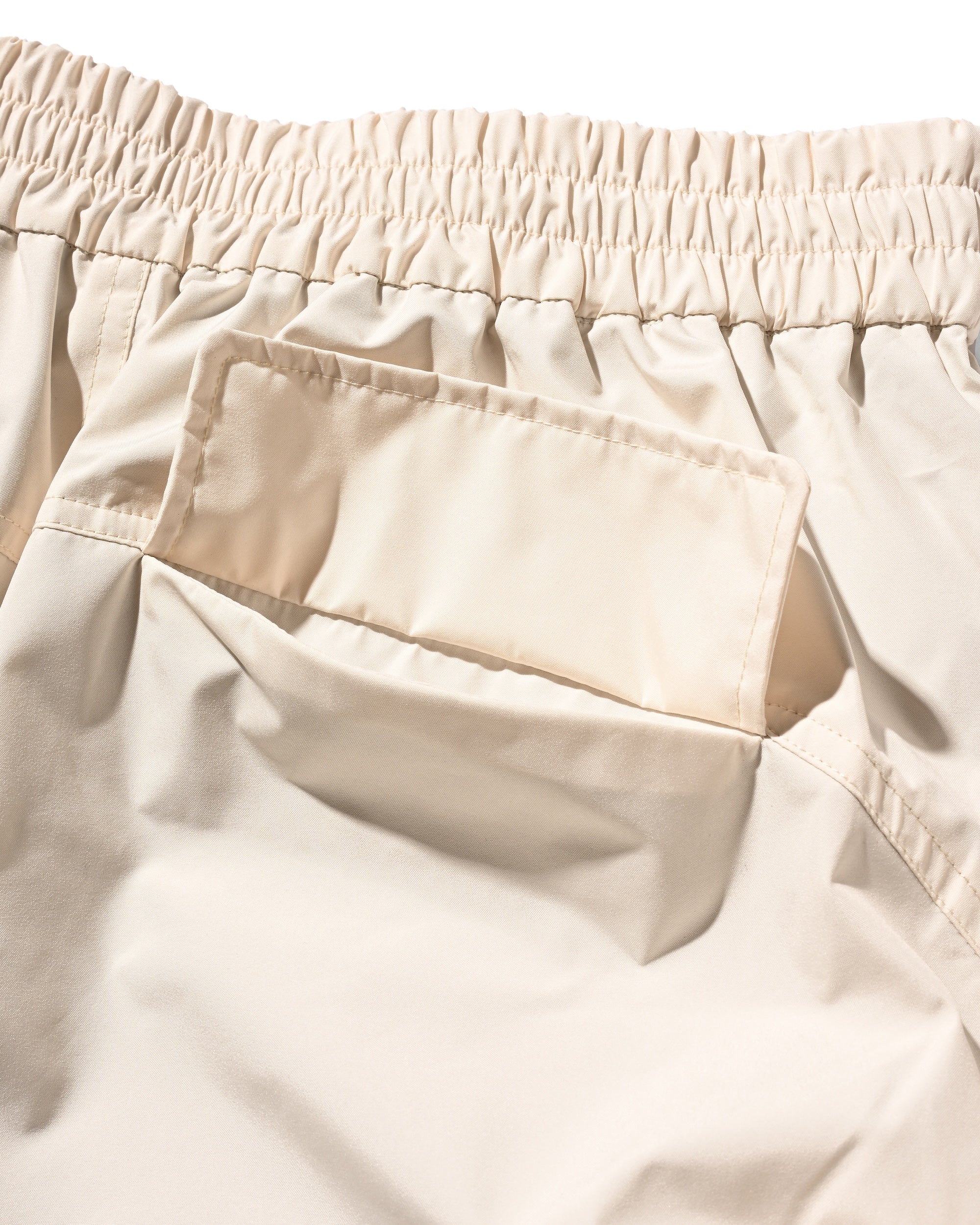 【5.6 TUE 20:00- IN STOCK】+phenix WINDSTOPPER® by GORE-TEX LABS CITY MILITARY HALF PANTS 002 (PURE IVORY)