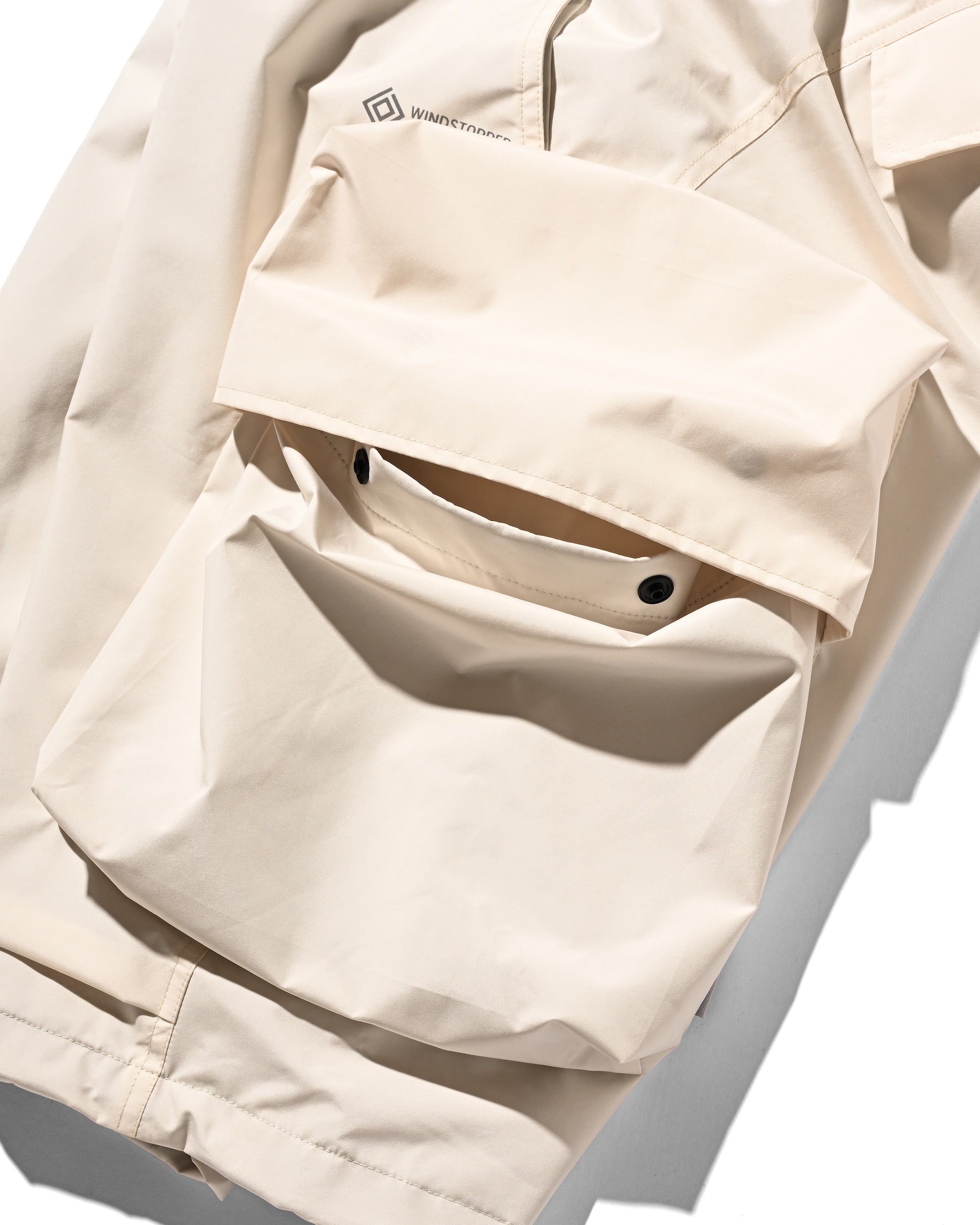 【5.6 TUE 20:00- IN STOCK】+phenix WINDSTOPPER® by GORE-TEX LABS CITY MILITARY HALF PANTS 002 (PURE IVORY)