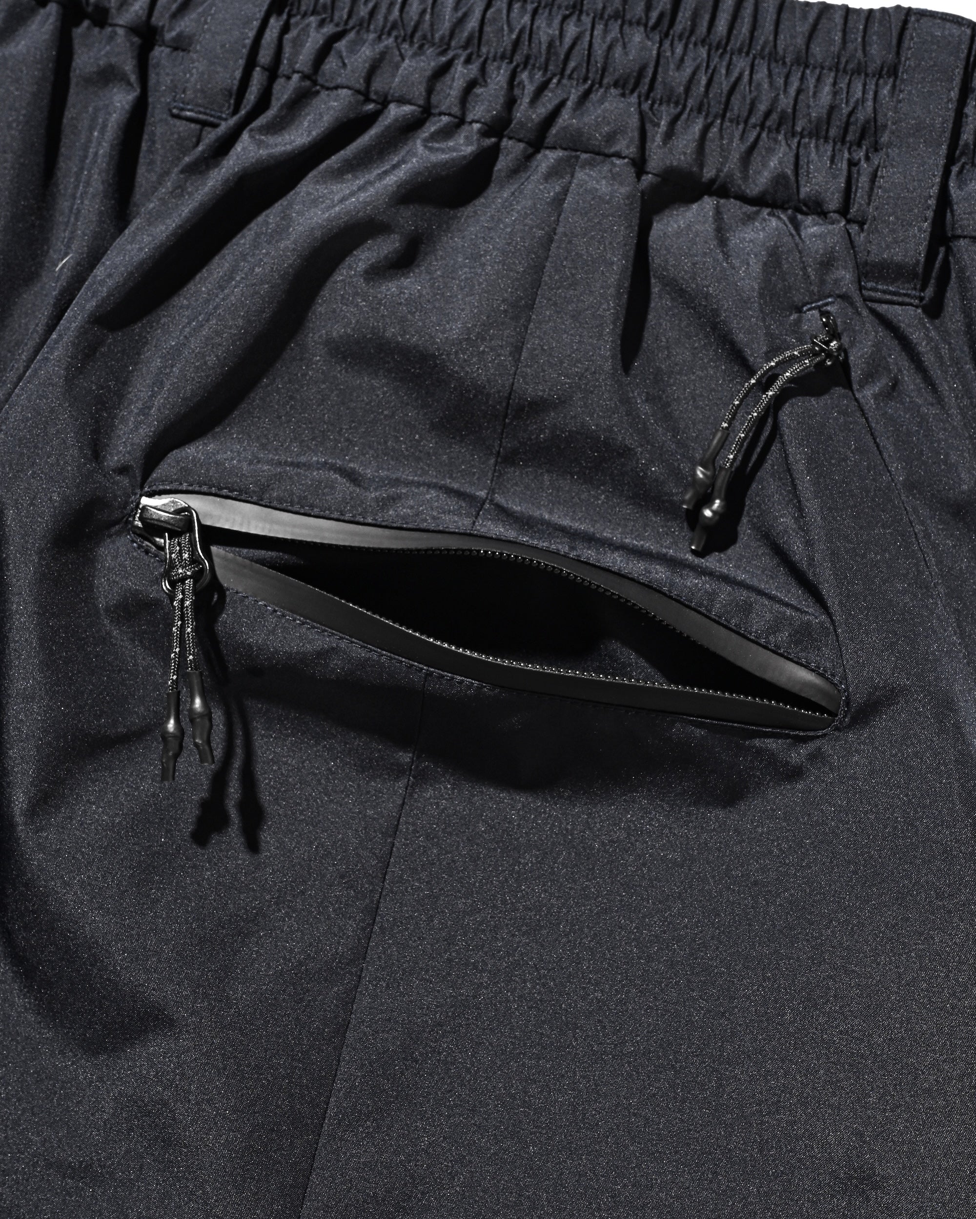 +phenix WINDSTOPPER® by GORE-TEX LABS TECH MASSIVE TWISTED HALF PANTS (NAVY)
