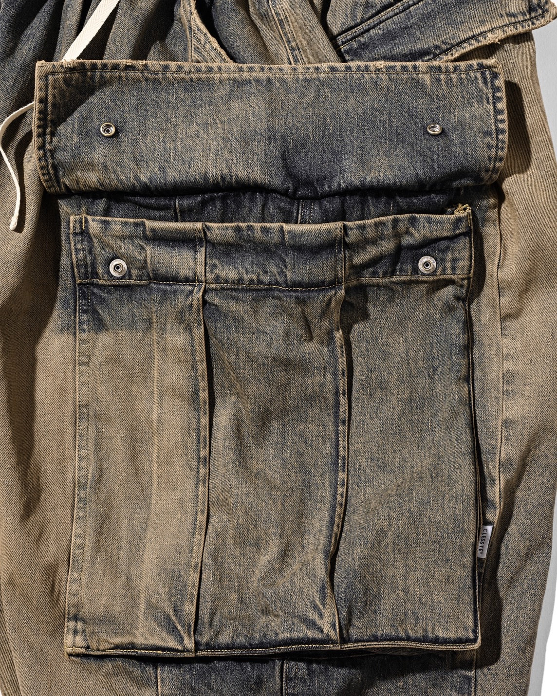 VINTAGE DYED SELVEDGE DENIM CITY MEGA POCKET BALLOON CARGO HALF PANTS