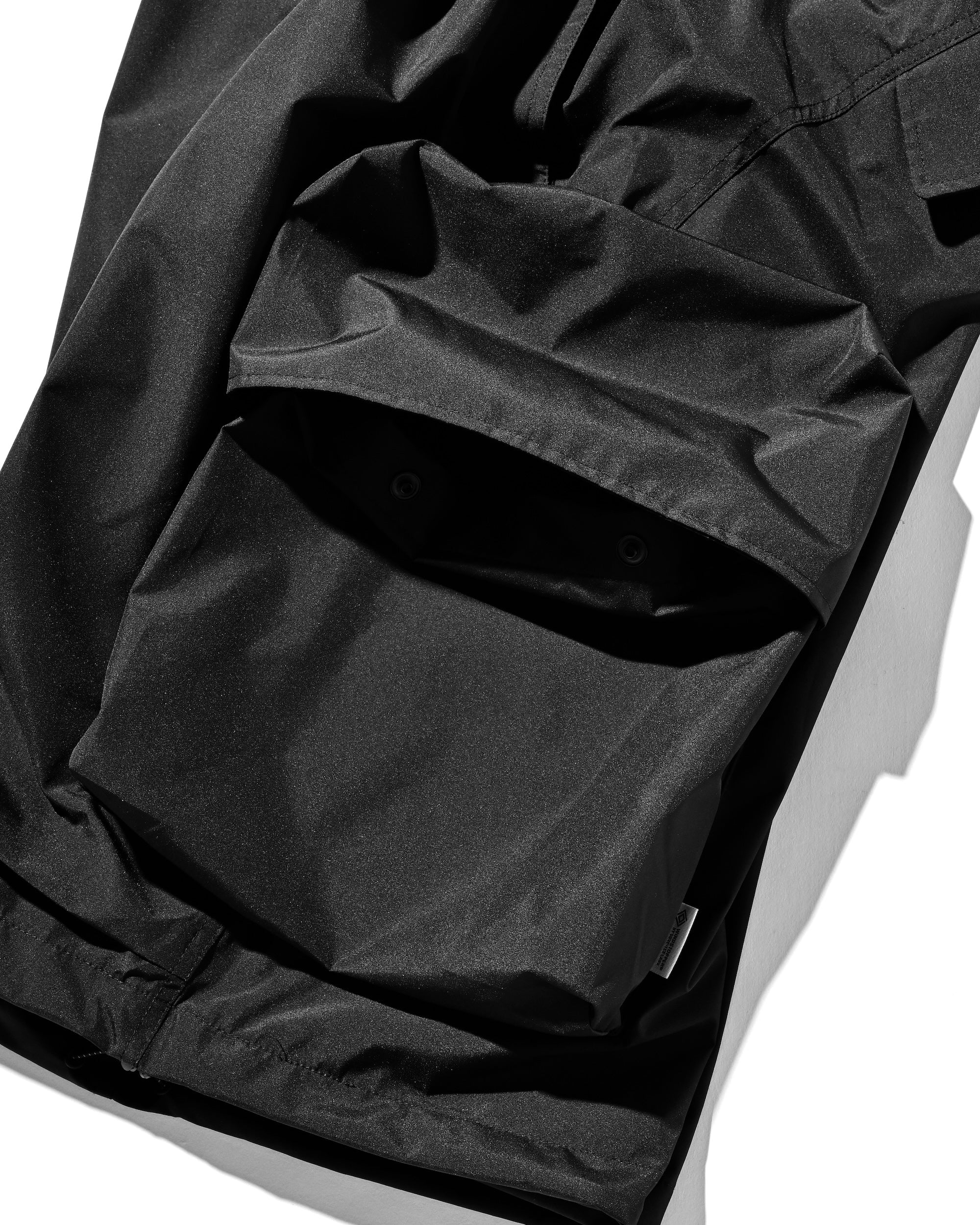 【5.6 TUE 20:00- IN STOCK】+phenix WINDSTOPPER® by GORE-TEX LABS CITY MILITARY HALF PANTS 002 (BLACK)