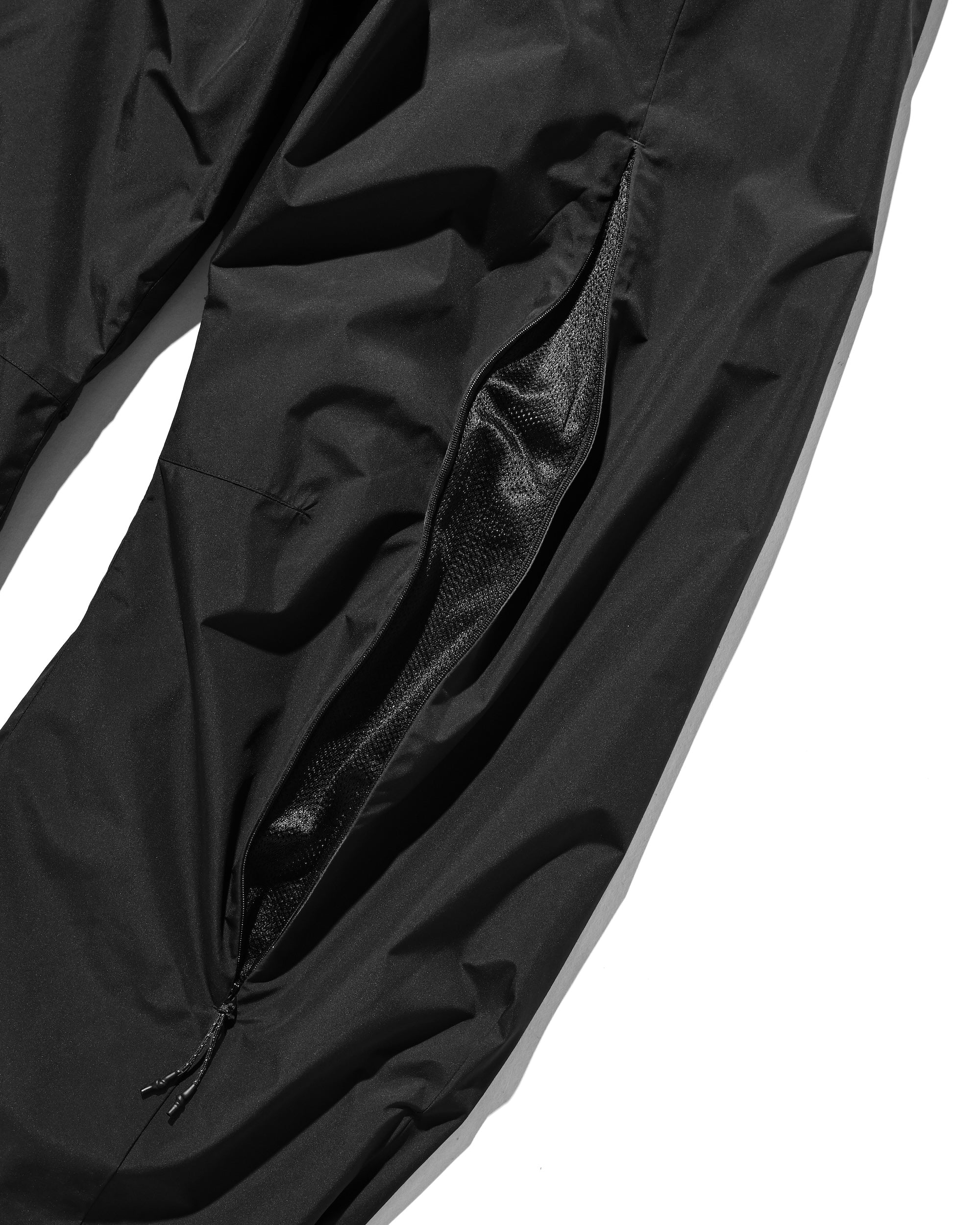 【10.29 WED 20:00- IN STOCK】+phenix WINDSTOPPER® by GORE-TEX LABS TWILL CITY BARREL LEG PANTS (BLACK)