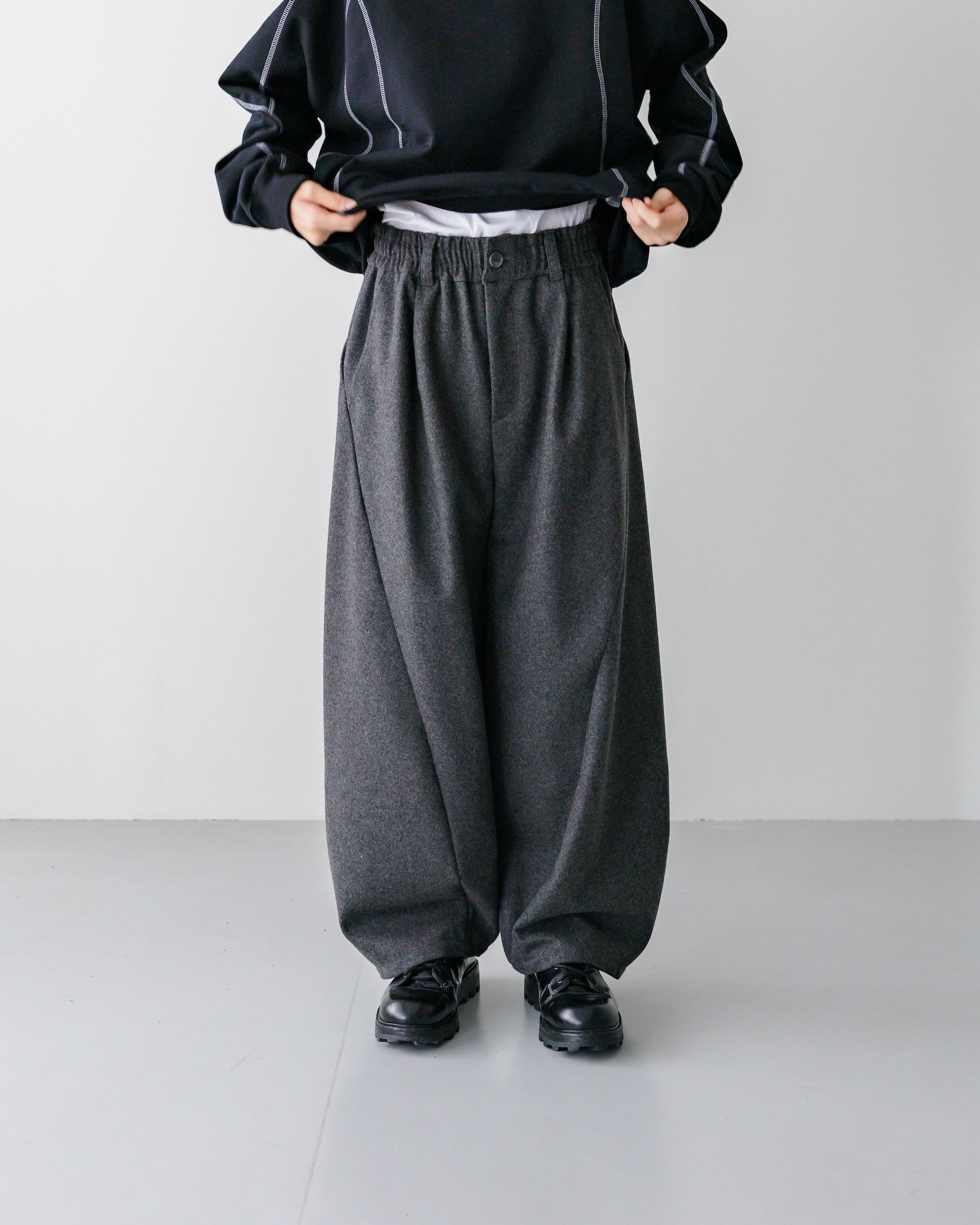 【12.18 WED 20:00- IN STOCK】WOOL MELTON MASSIVE TWISTED PANTS