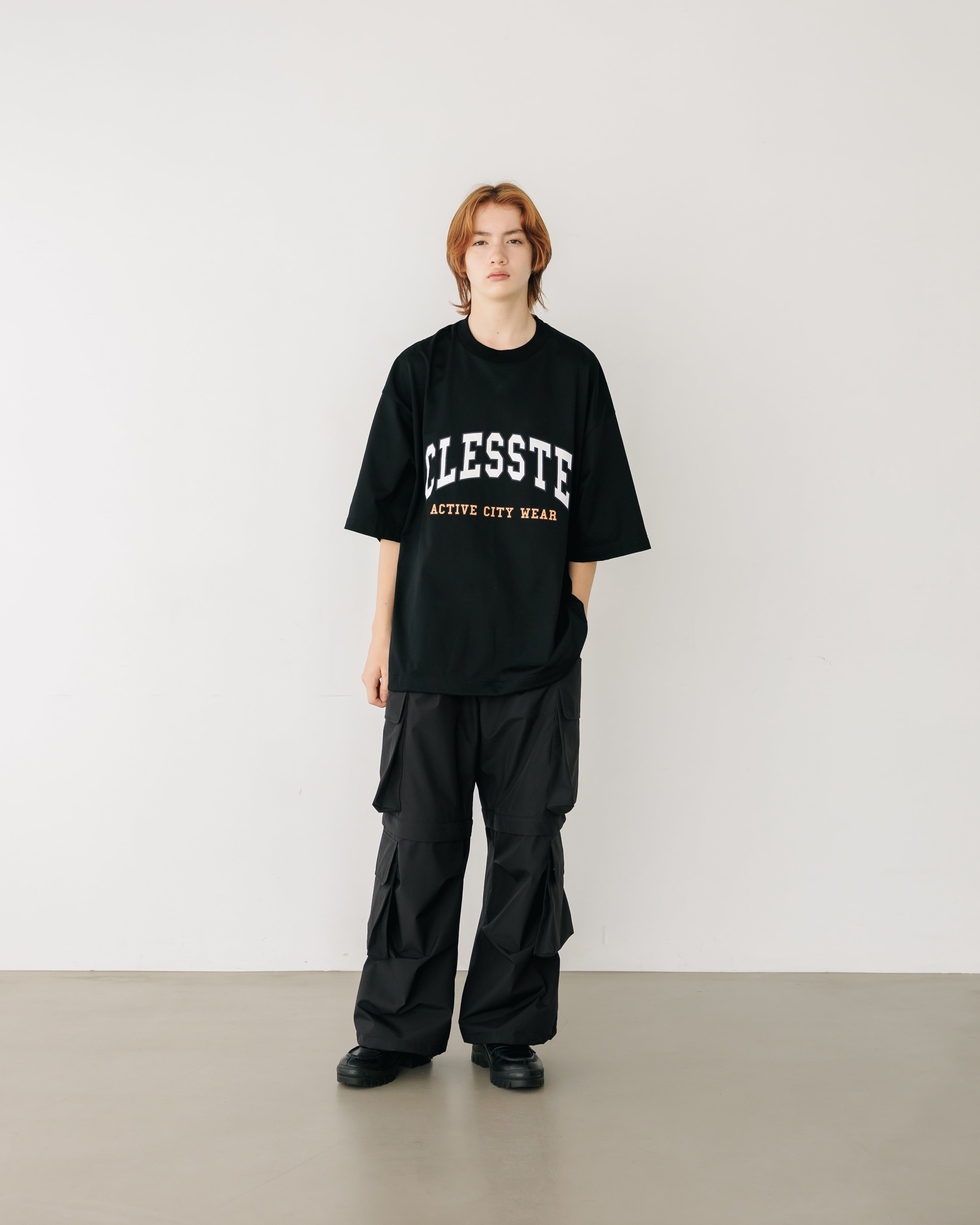 【7.17 WED 20:00- IN STOCK】“COLLEGE LOGO” MASSIVE T-SHIRT WITH DRAWSTRINGS.