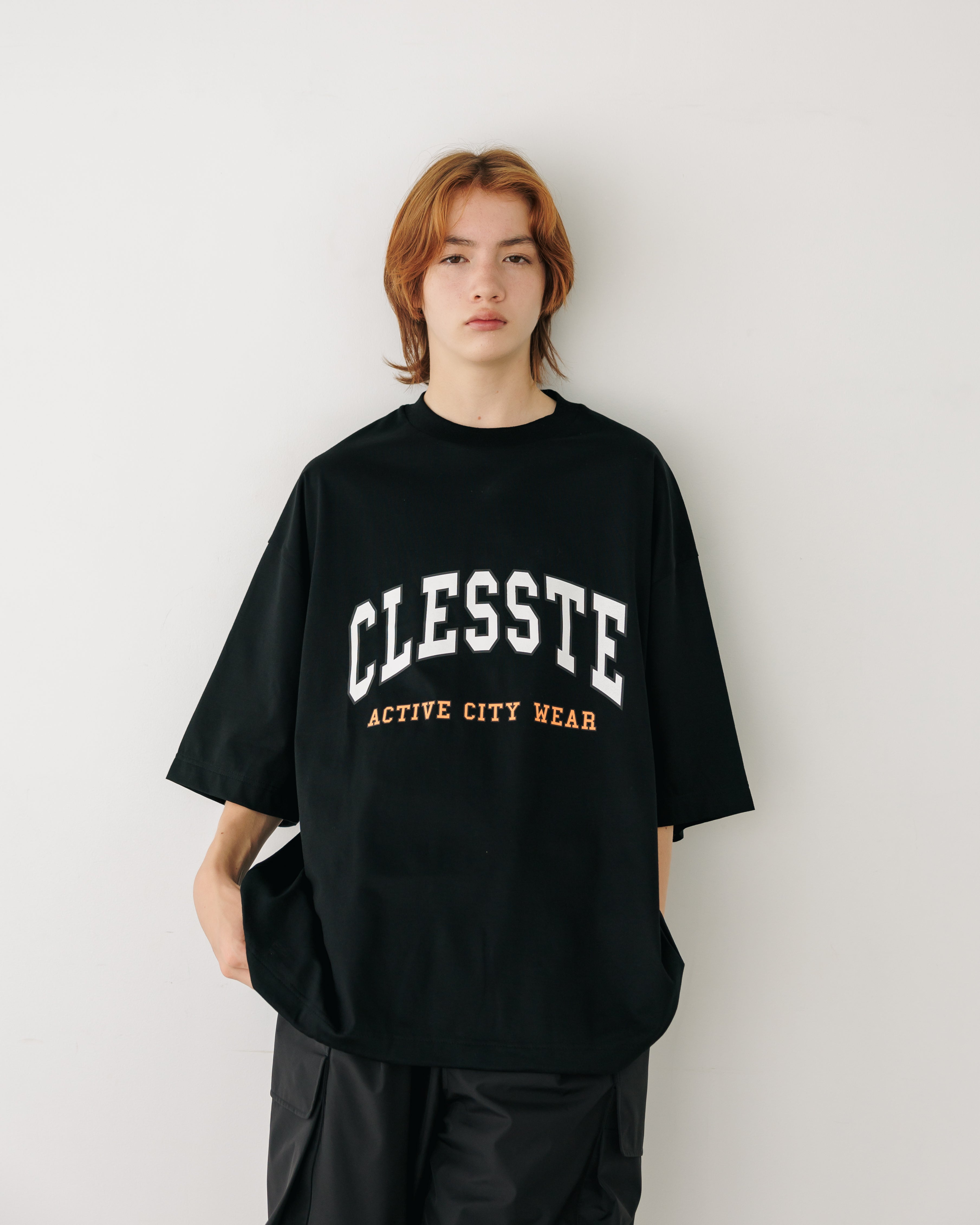 【7.17 WED 20:00- IN STOCK】“COLLEGE LOGO” MASSIVE T-SHIRT WITH DRAWSTRINGS.