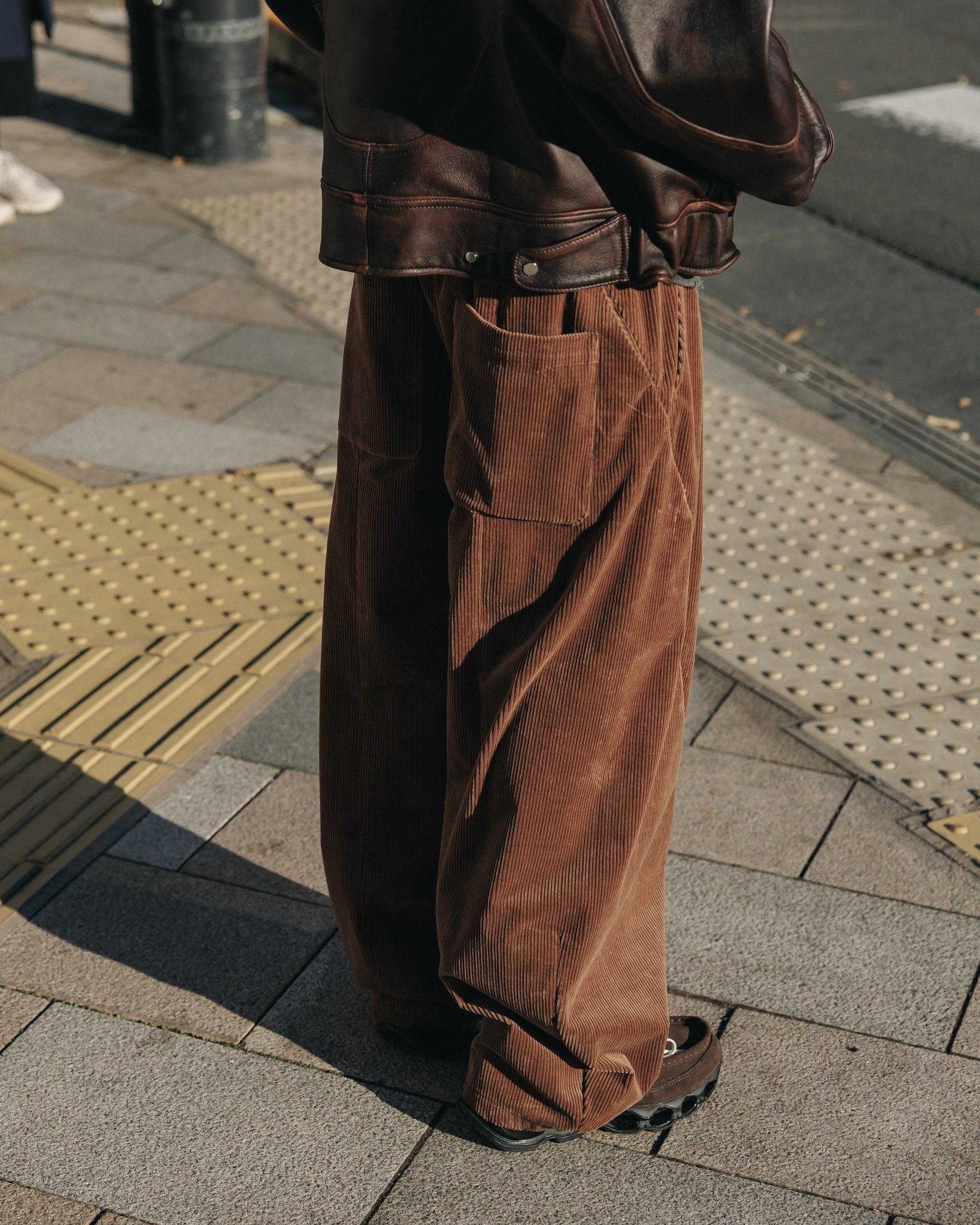 WOOL CORDUROY MASSIVE TWISTED PANTS