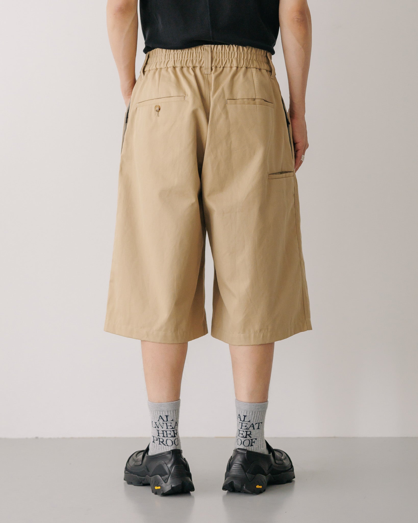 BAGGY HALF PANTS