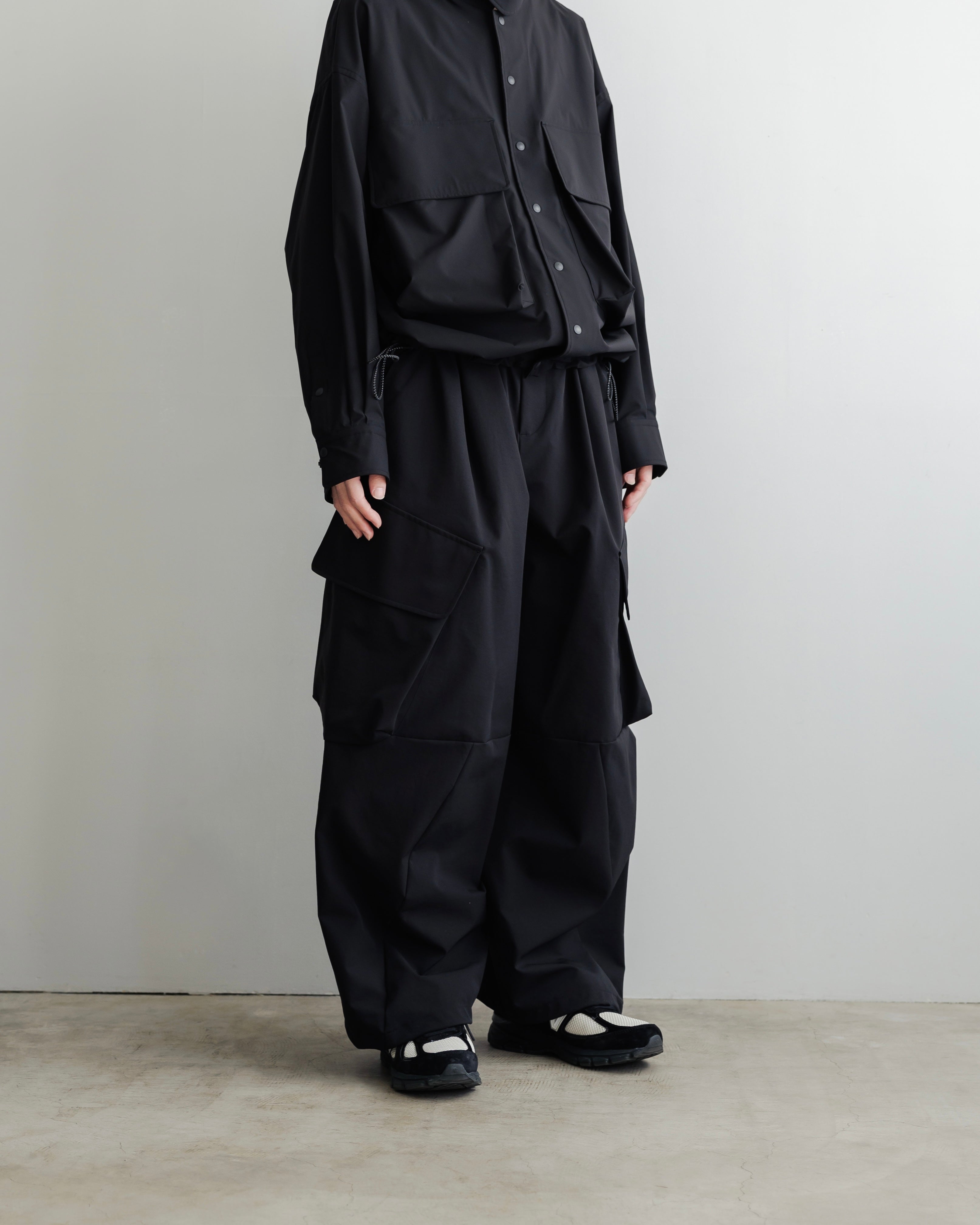 SOFT SHELL WIDE CARGO PANTS