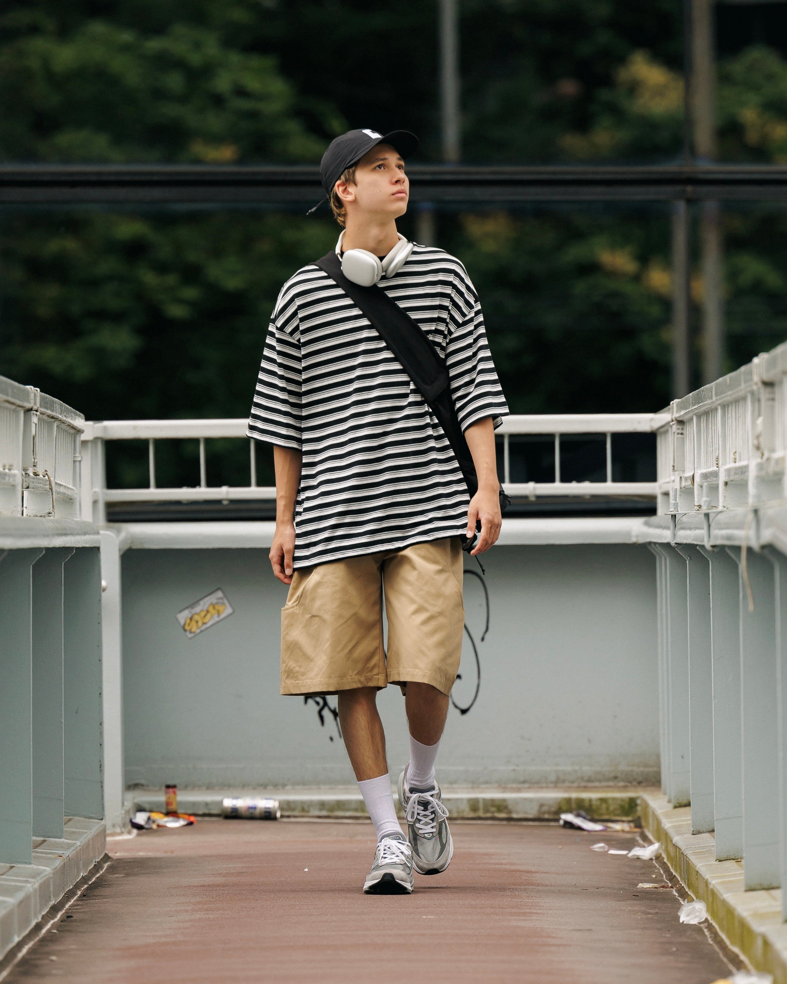 【7.3 WED 20:00- IN STOCK】MULTI STRIPED MASSIVE T-SHIRT WITH DRAWSTRINGS.
