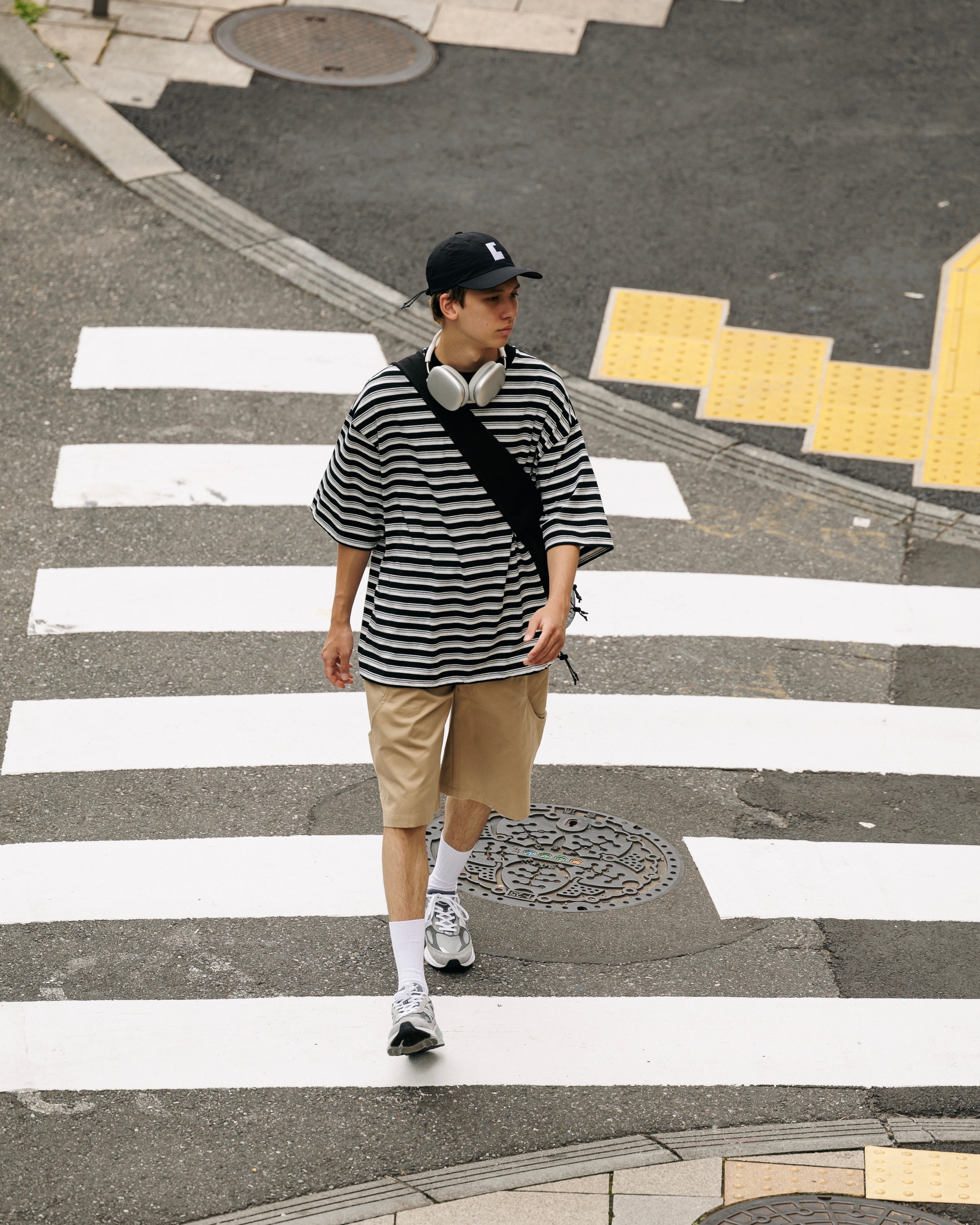 【7.3 WED 20:00- IN STOCK】MULTI STRIPED MASSIVE T-SHIRT WITH DRAWSTRINGS.