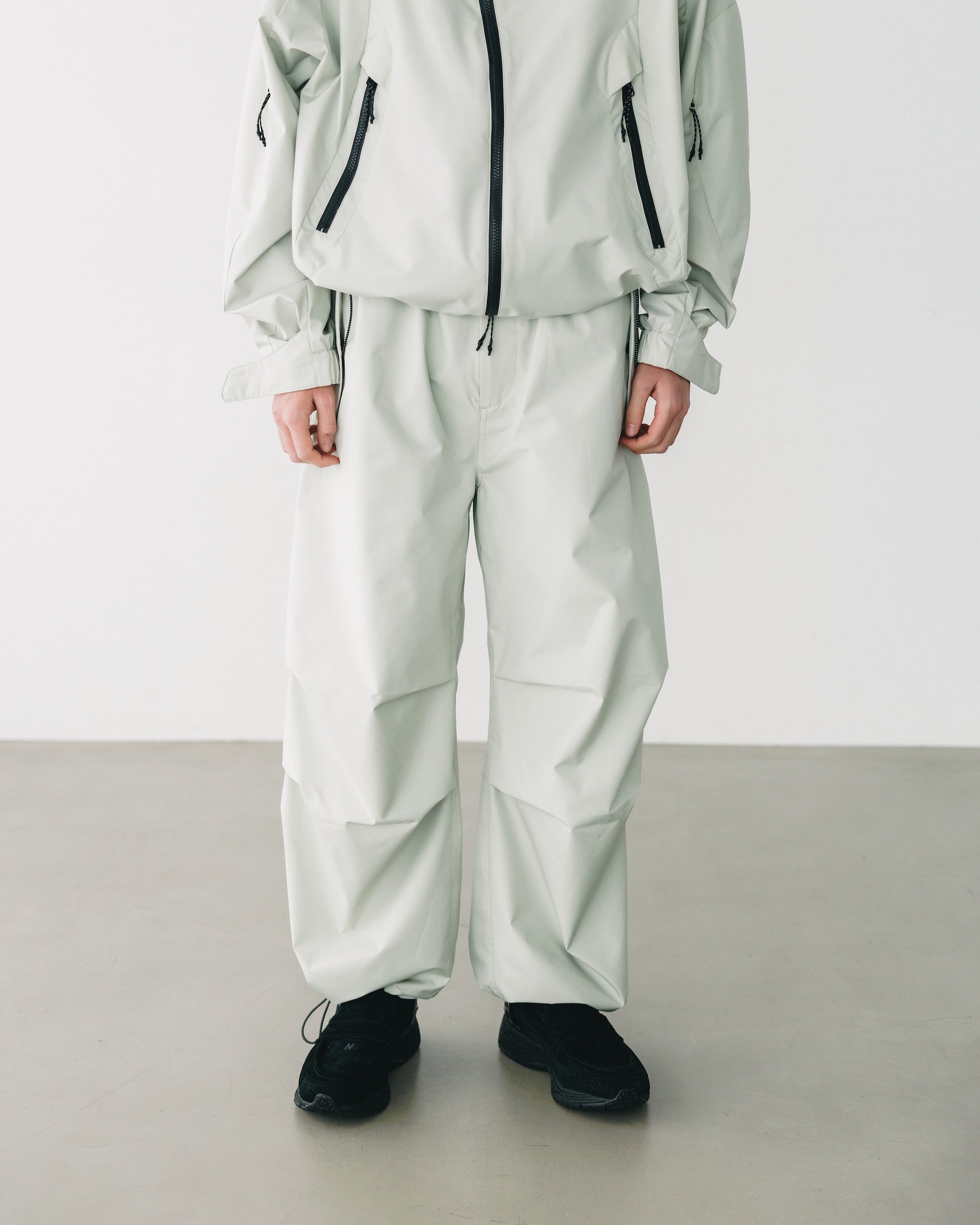 【3.12 WED 20:00- IN STOCK】+phenix WINDSTOPPER® by GORE-TEX LABS CITY OVER TROUSERS (SAND SAGE)