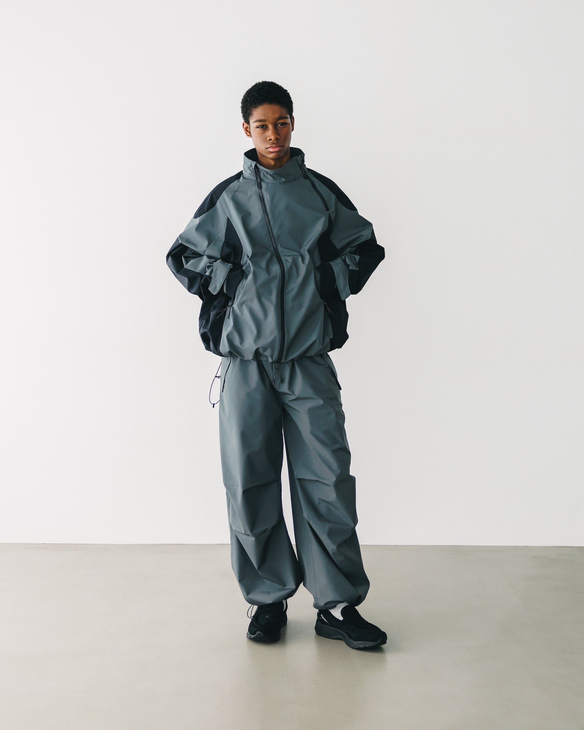 【3.12 WED 20:00- IN STOCK】+phenix WINDSTOPPER® by GORE-TEX LABS CITY OVER TROUSERS (GRAPHAITE GRAY)