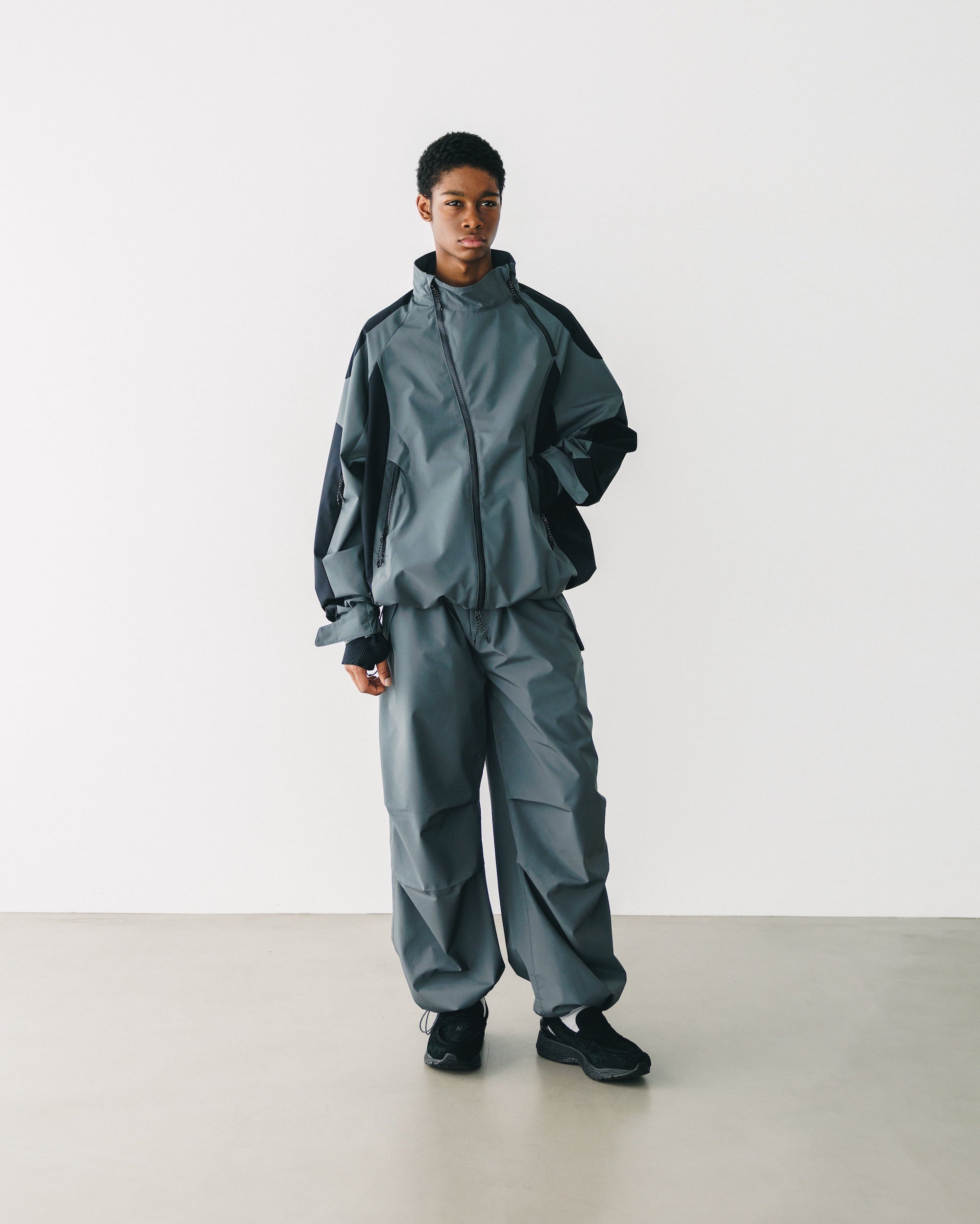 【3.12 WED 20:00- IN STOCK】+phenix WINDSTOPPER® by GORE-TEX LABS CITY OVER TROUSERS (GRAPHAITE GRAY)