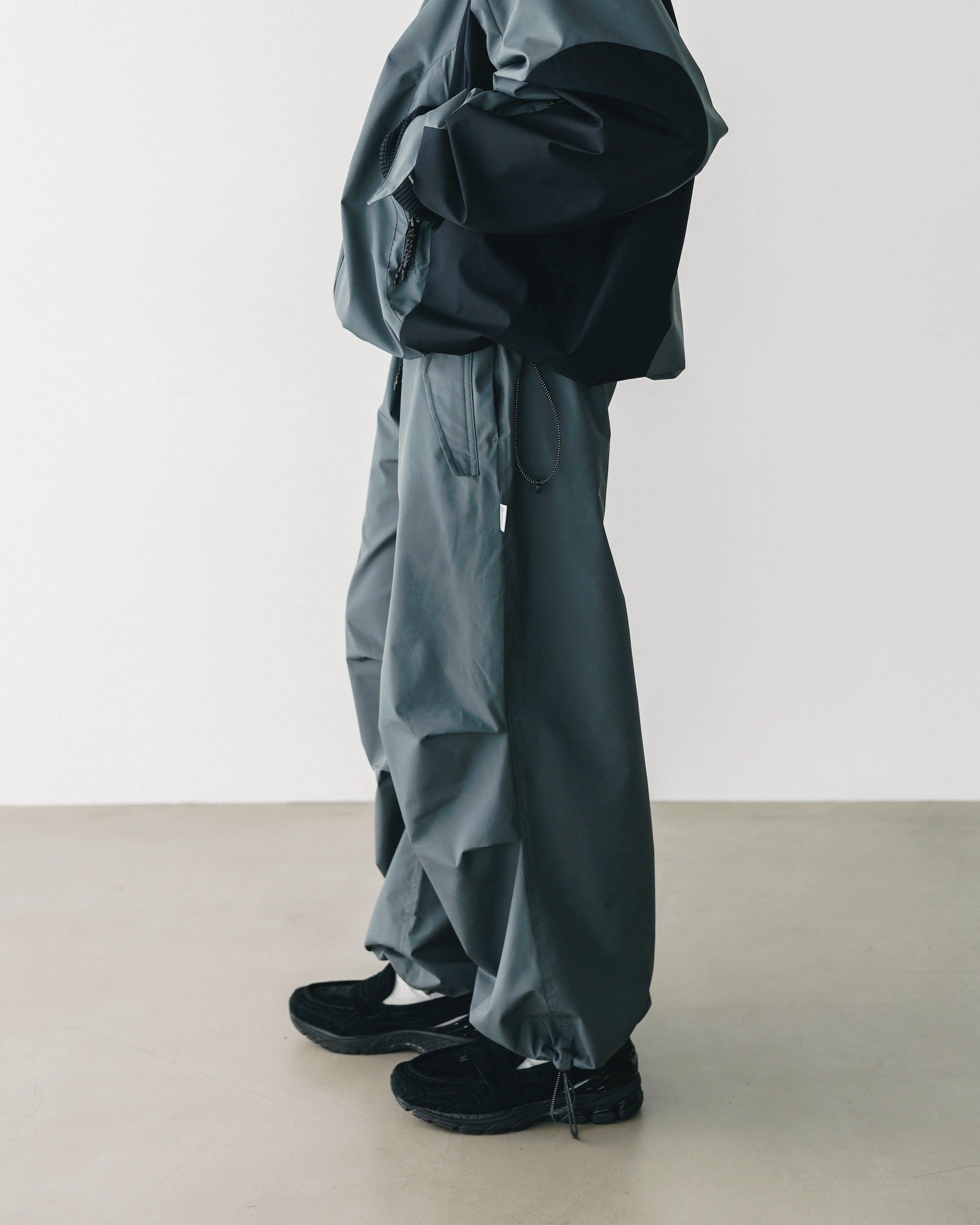 【3.12 WED 20:00- IN STOCK】+phenix WINDSTOPPER® by GORE-TEX LABS CITY OVER TROUSERS (GRAPHAITE GRAY)