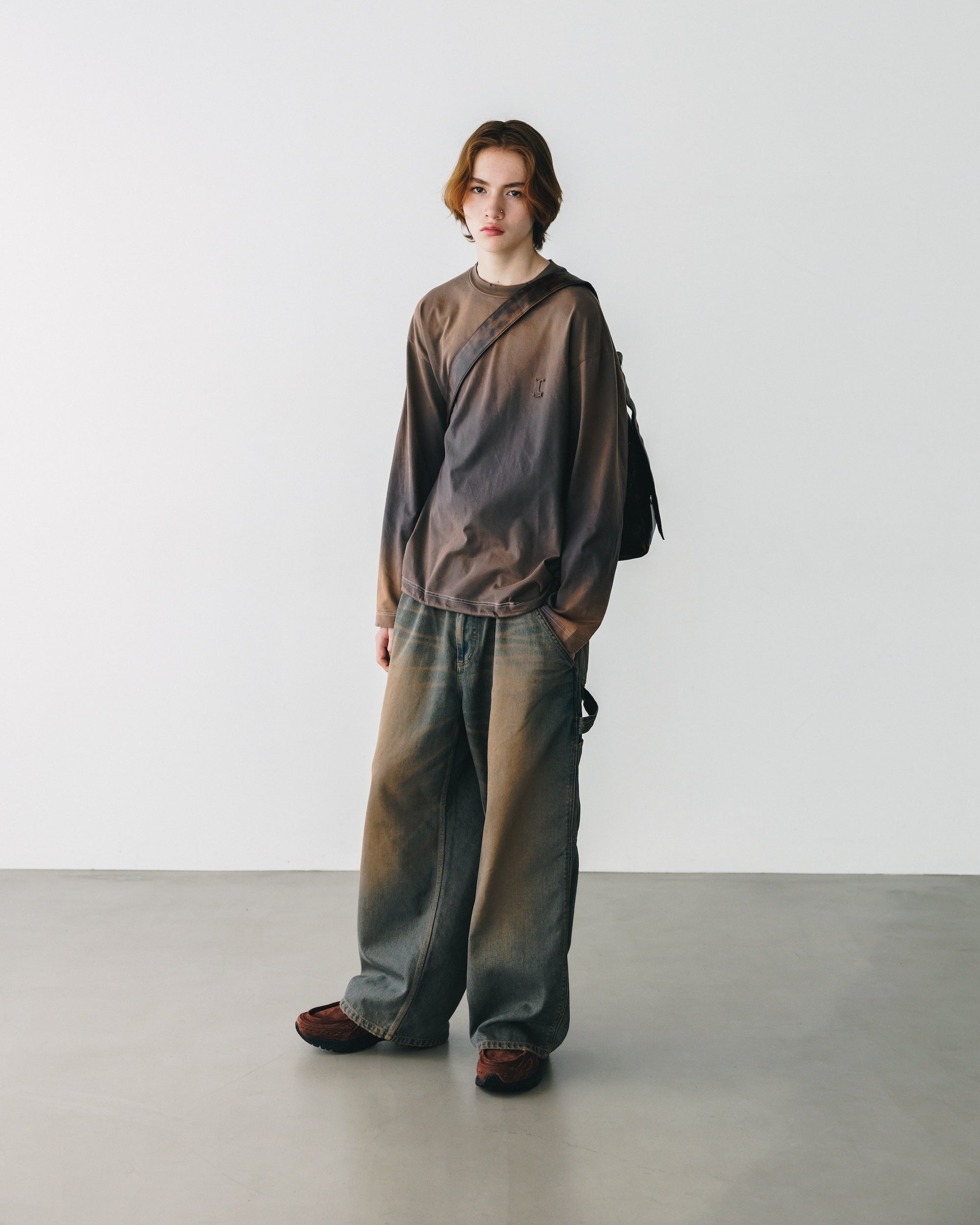【10.1 WED 20:00- IN STOCK】"C"GRADATION DYED L/S T-SHIRT WITH DRAWSTRINGS (BROWN)