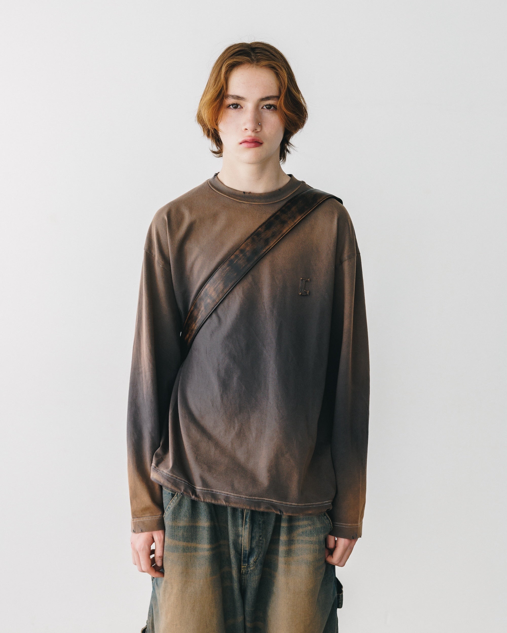 【10.1 WED 20:00- IN STOCK】"C"GRADATION DYED L/S T-SHIRT WITH DRAWSTRINGS (BROWN)