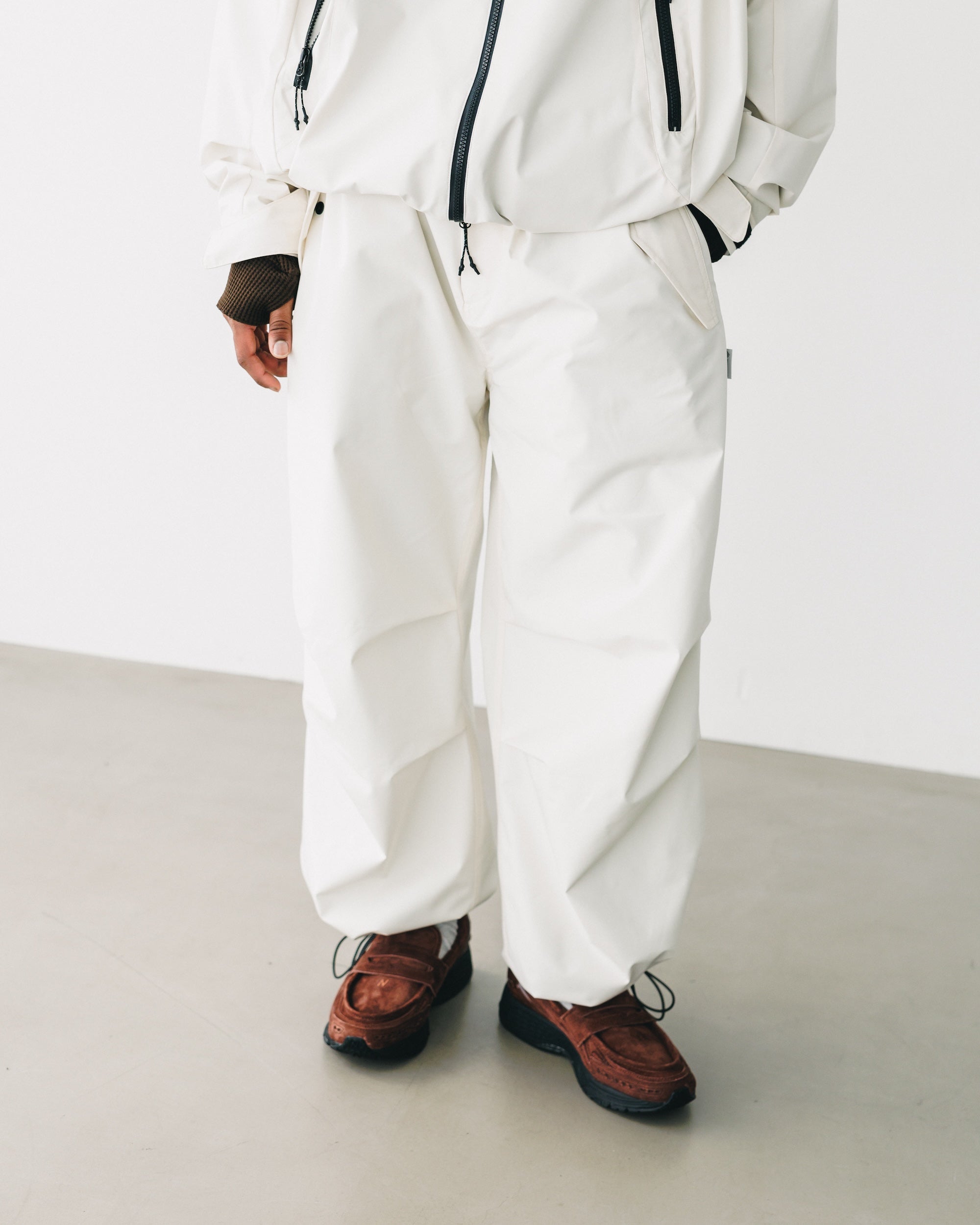 【3.12 WED 20:00- IN STOCK】+phenix WINDSTOPPER® by GORE-TEX LABS CITY OVER TROUSERS (PURE IVORY)