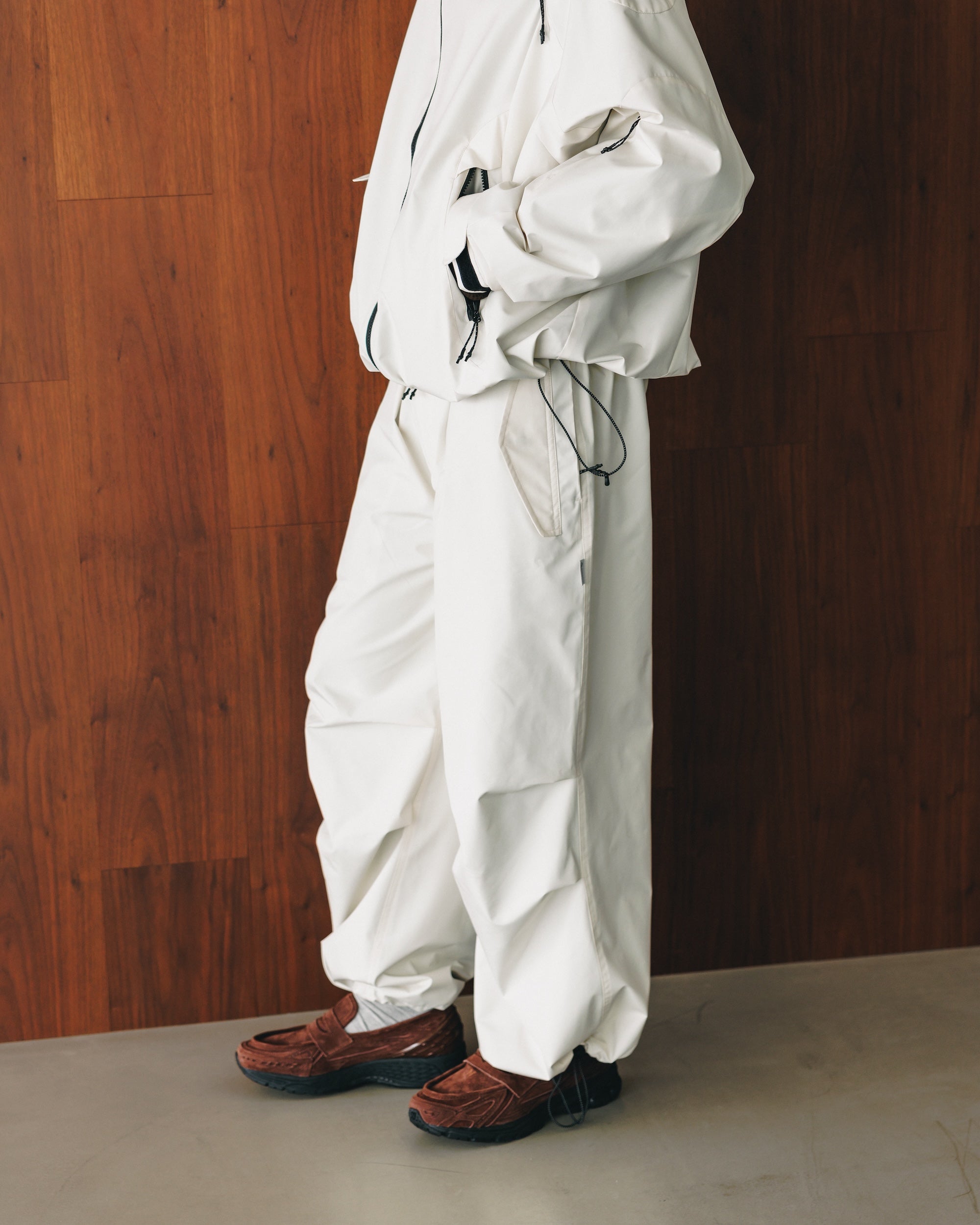 【3.12 WED 20:00- IN STOCK】+phenix WINDSTOPPER® by GORE-TEX LABS CITY OVER TROUSERS (PURE IVORY)