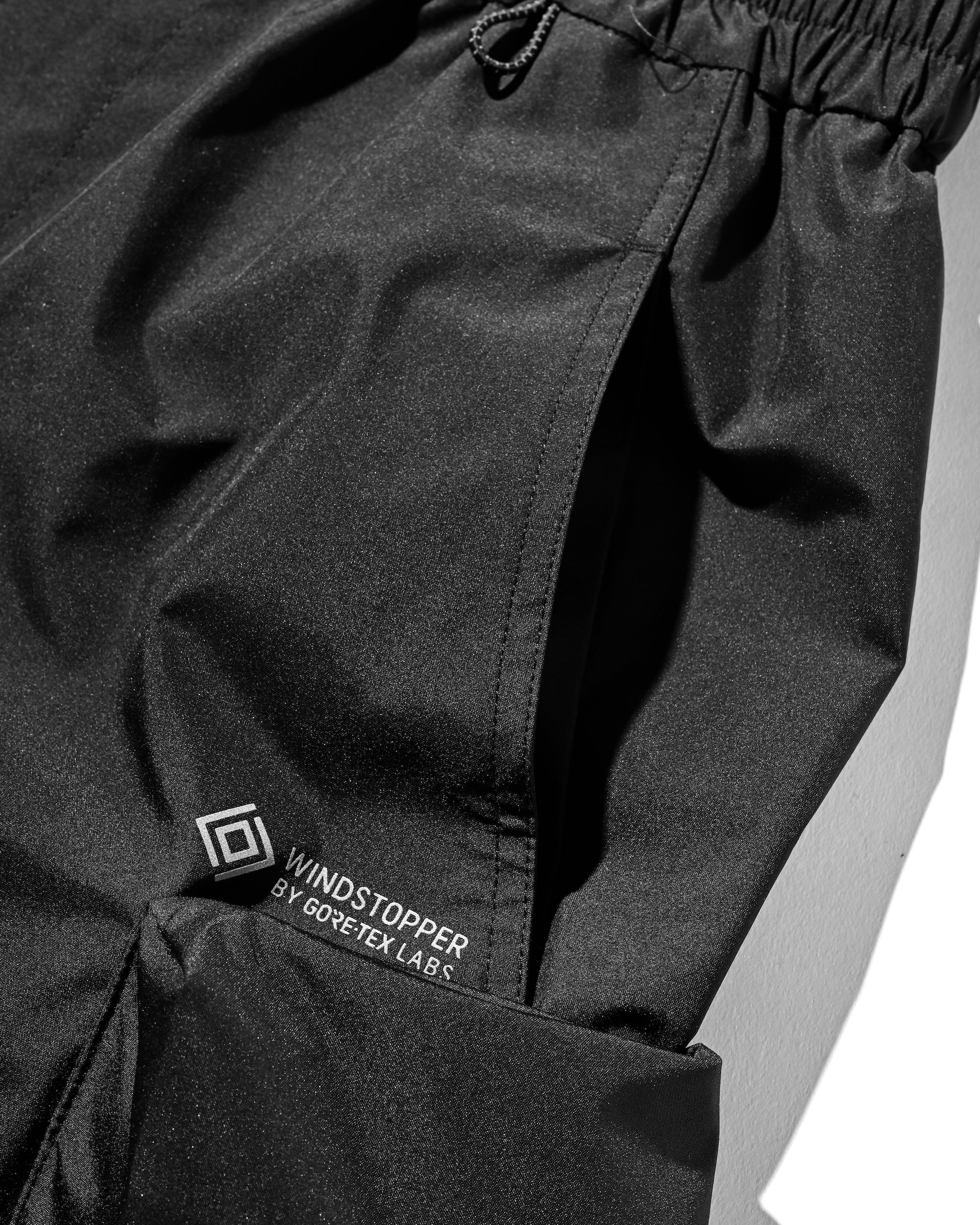 【5.6 TUE 20:00- IN STOCK】+phenix WINDSTOPPER® by GORE-TEX LABS CITY MILITARY HALF PANTS 002 (BLACK)