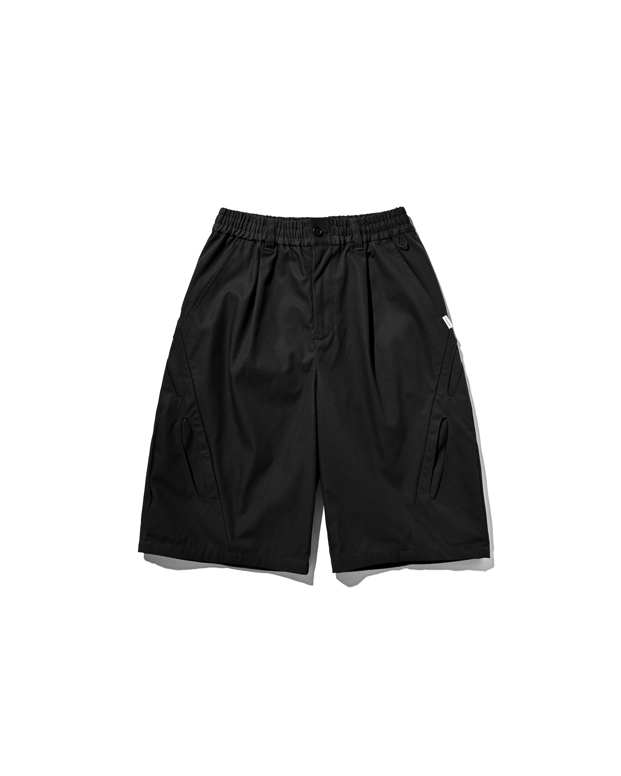 【8.23 SAT 20:00- IN STOCK】FUTURE MASSIVE TWISTED HALF PANTS (BLACK)