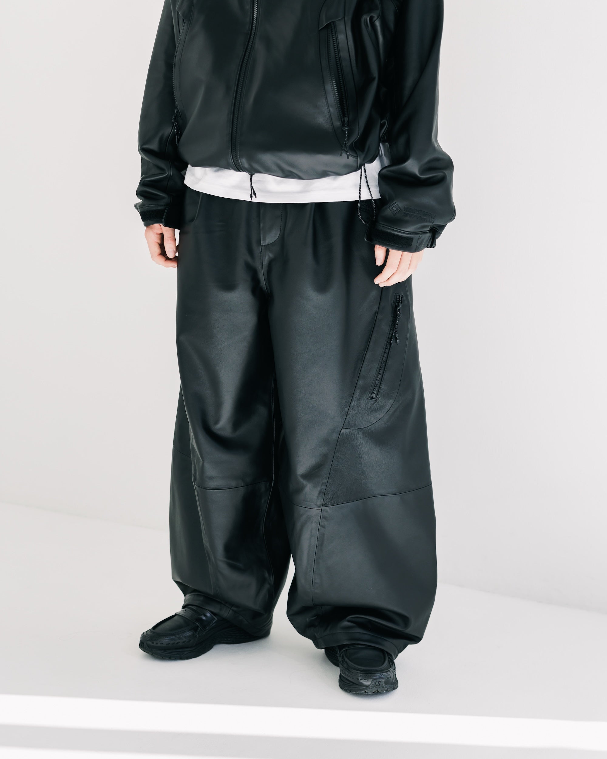 【2.5 WED 20:00- IN STOCK】+phenix WINDSTOPPER® by GORE-TEX LABS LEATHER MASSIVE TWISTED PANTS