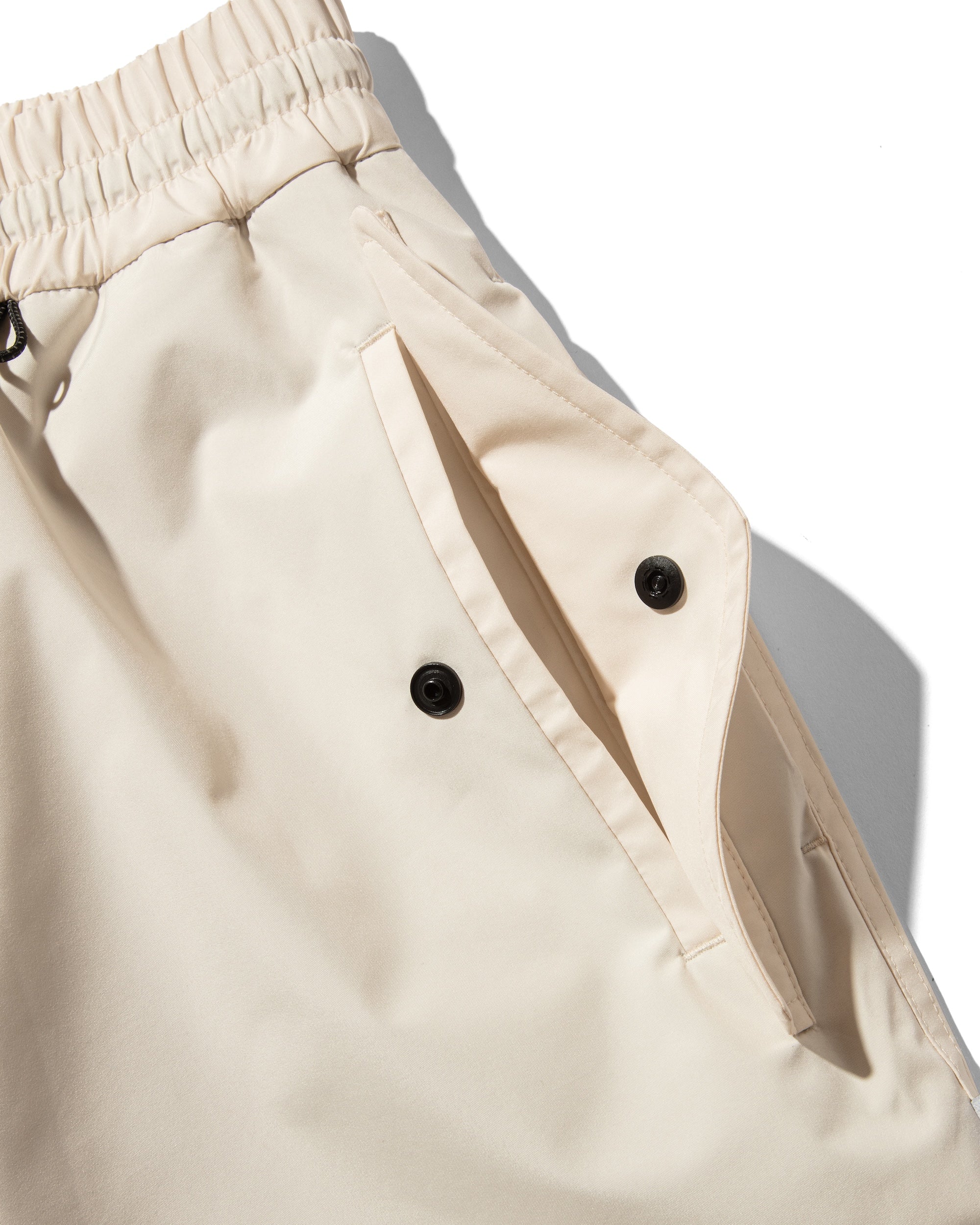 【3.12 WED 20:00- IN STOCK】+phenix WINDSTOPPER® by GORE-TEX LABS CITY OVER TROUSERS (PURE IVORY)