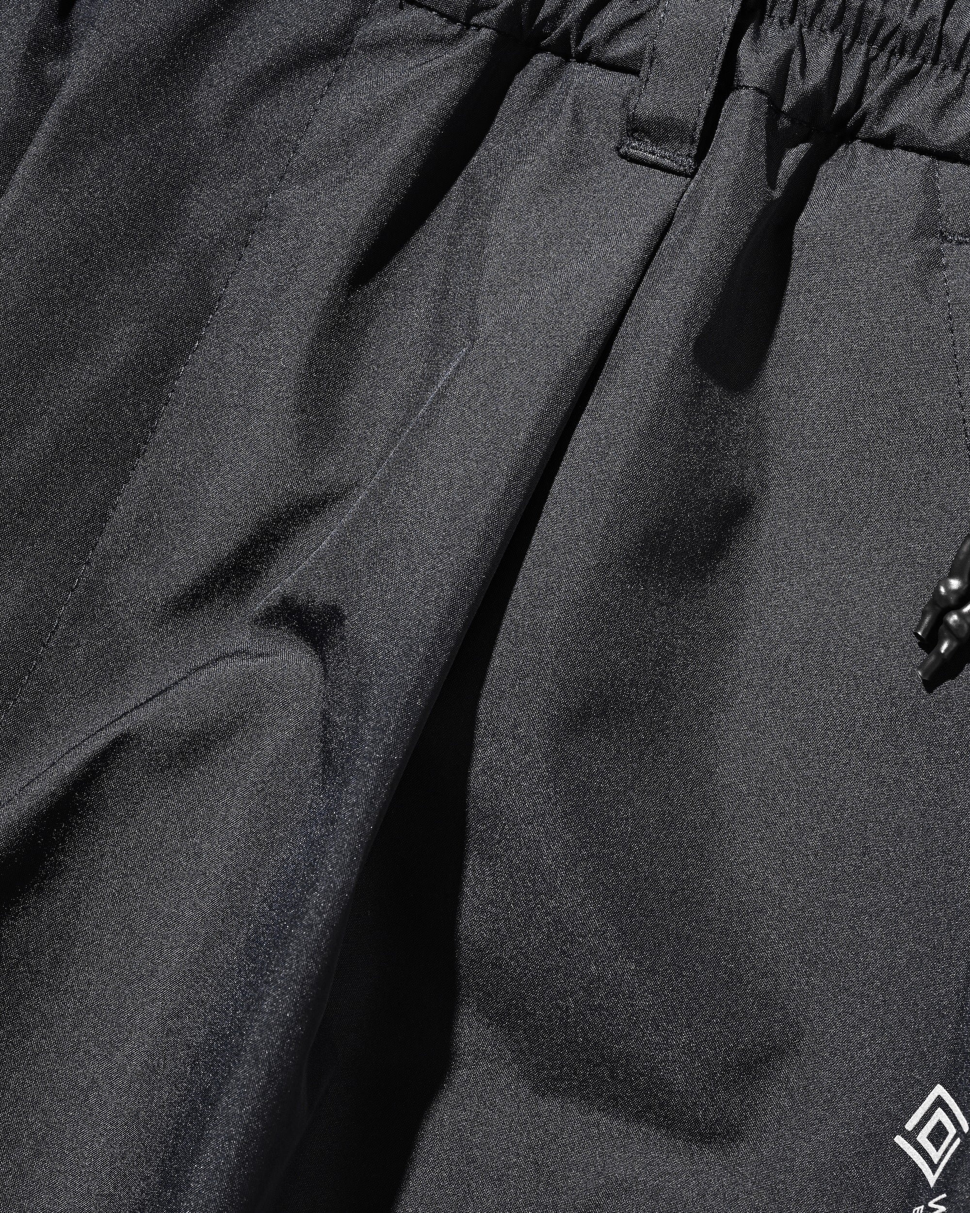 +phenix WINDSTOPPER® by GORE-TEX LABS TECH MASSIVE TWISTED HALF PANTS (NAVY)