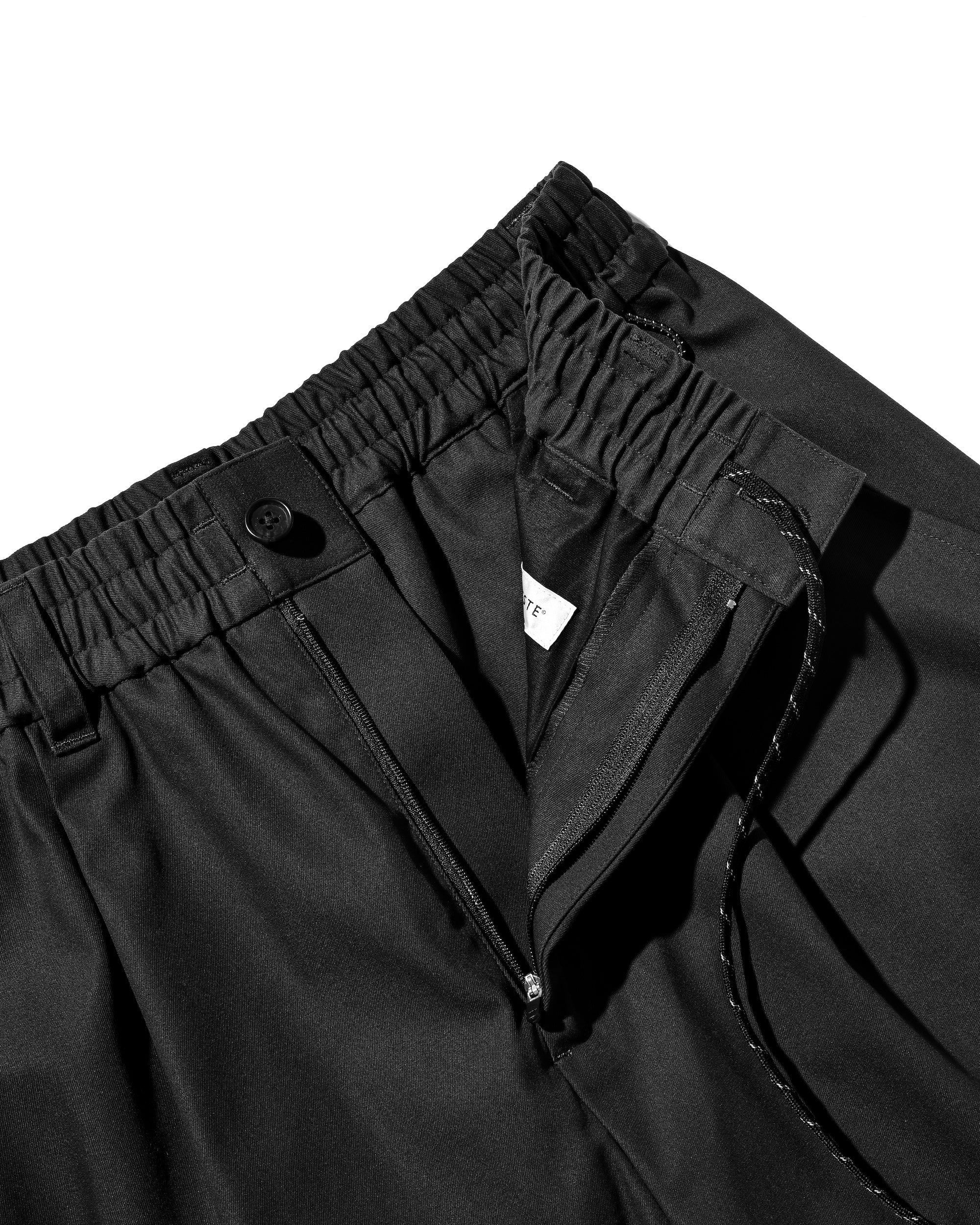【8.23 SAT 20:00- IN STOCK】FUTURE MASSIVE TWISTED HALF PANTS (BLACK)