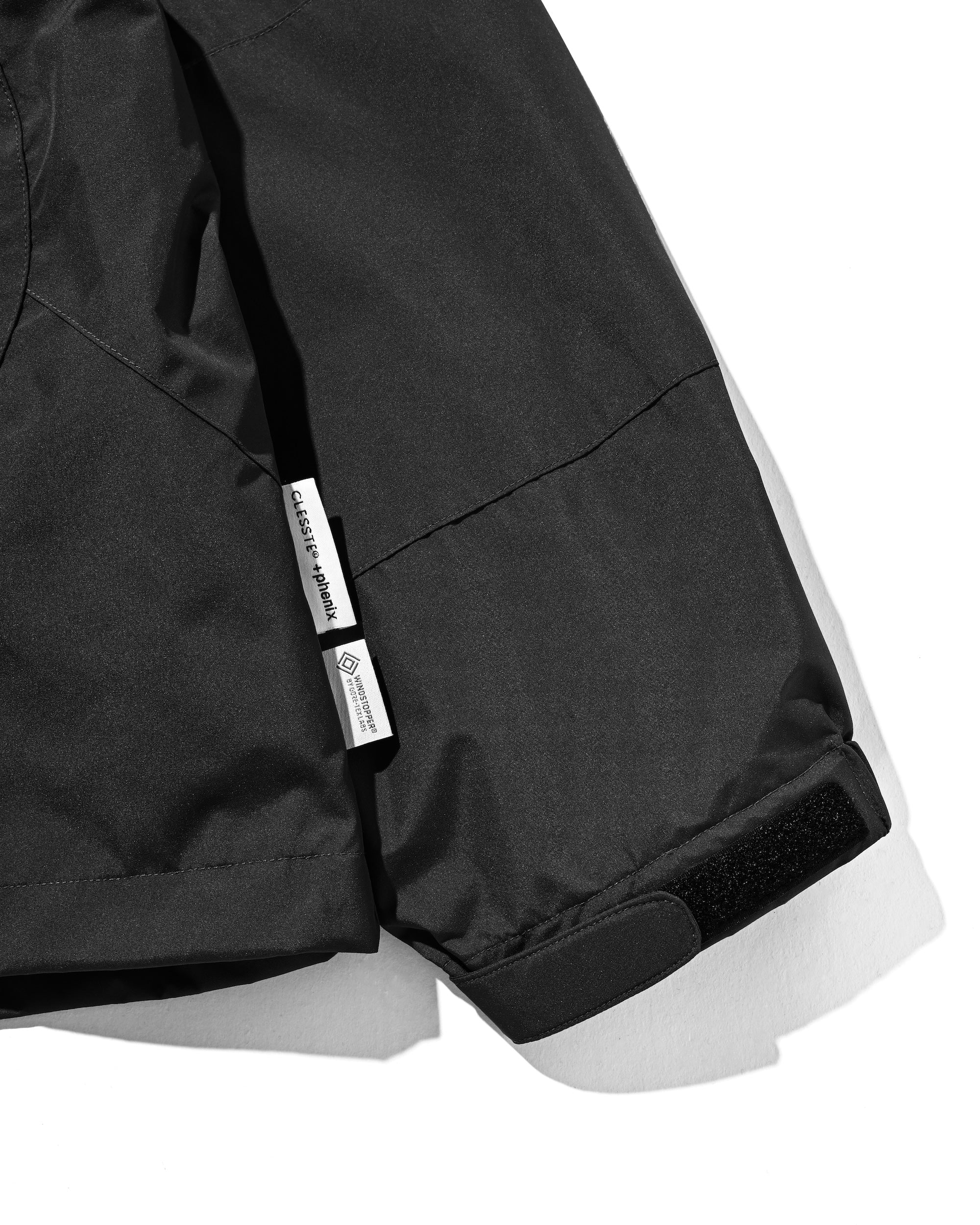 +phenix WINDSTOPPER® by GORE-TEX LABS CITY MILITARY JACKET (BLACK)