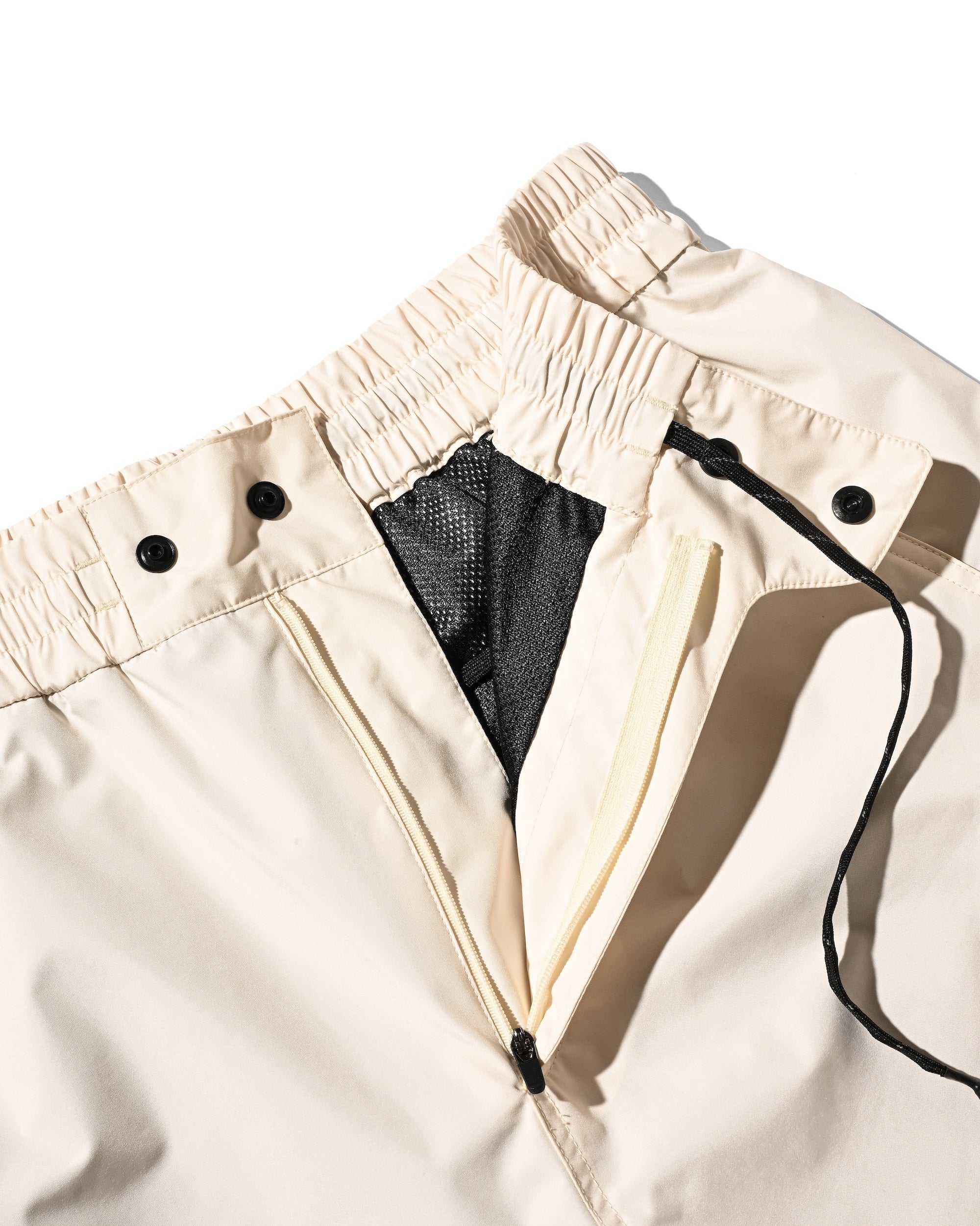 【5.6 TUE 20:00- IN STOCK】+phenix WINDSTOPPER® by GORE-TEX LABS CITY MILITARY HALF PANTS 002 (PURE IVORY)