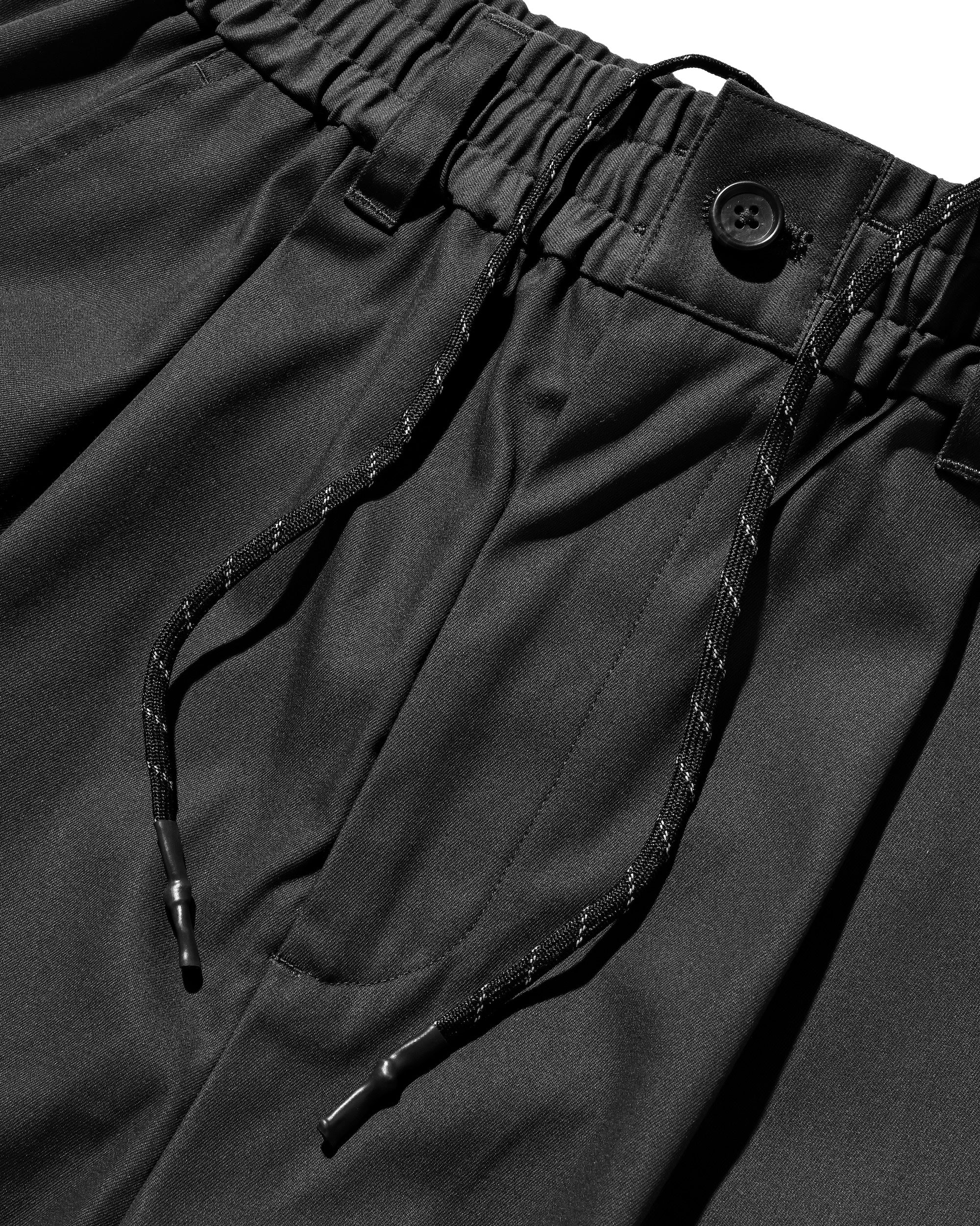 【8.23 SAT 20:00- IN STOCK】FUTURE MASSIVE TWISTED HALF PANTS (BLACK)