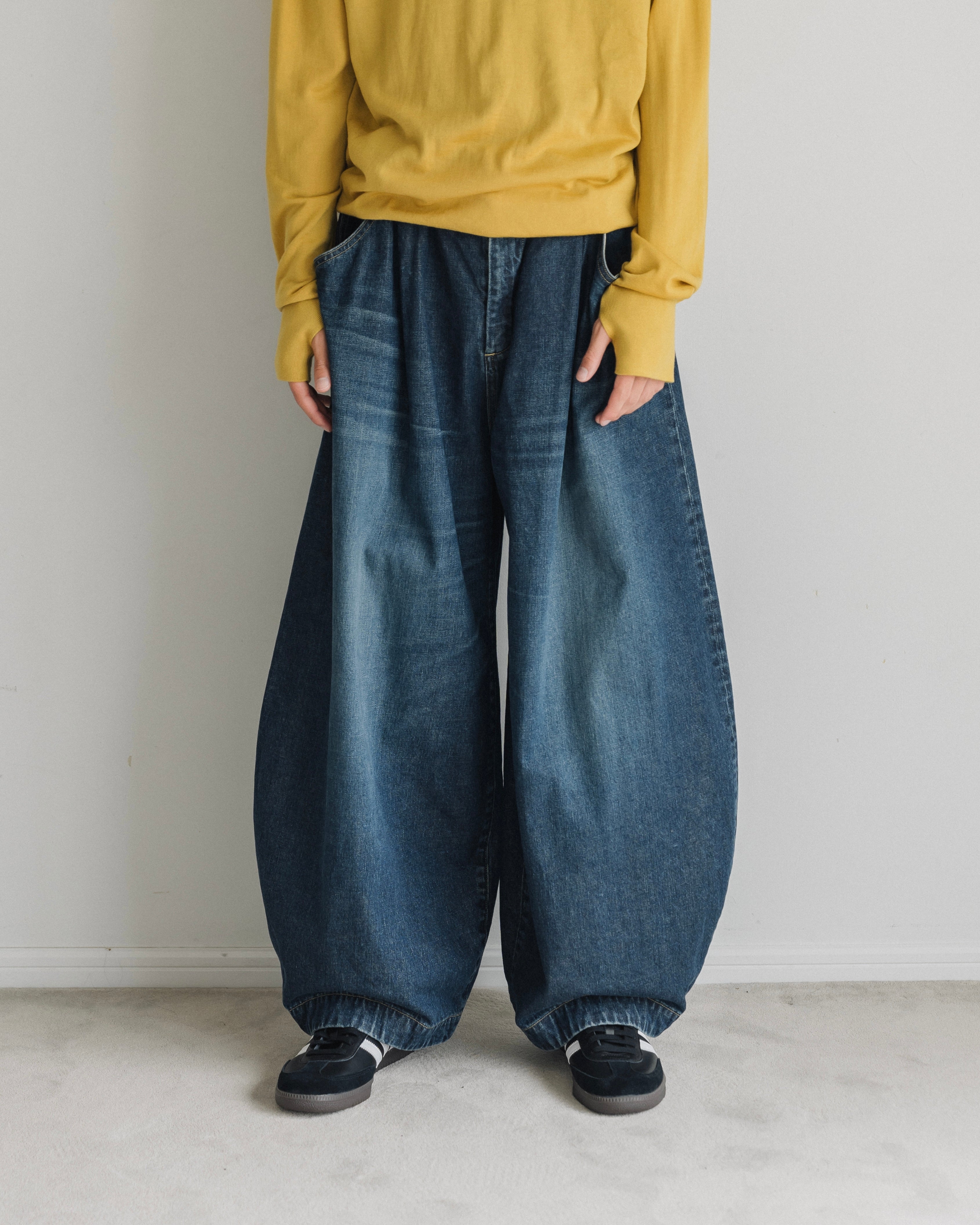 VINTAGE WASH SELVEDGE DENIM MASSIVE PANTS.