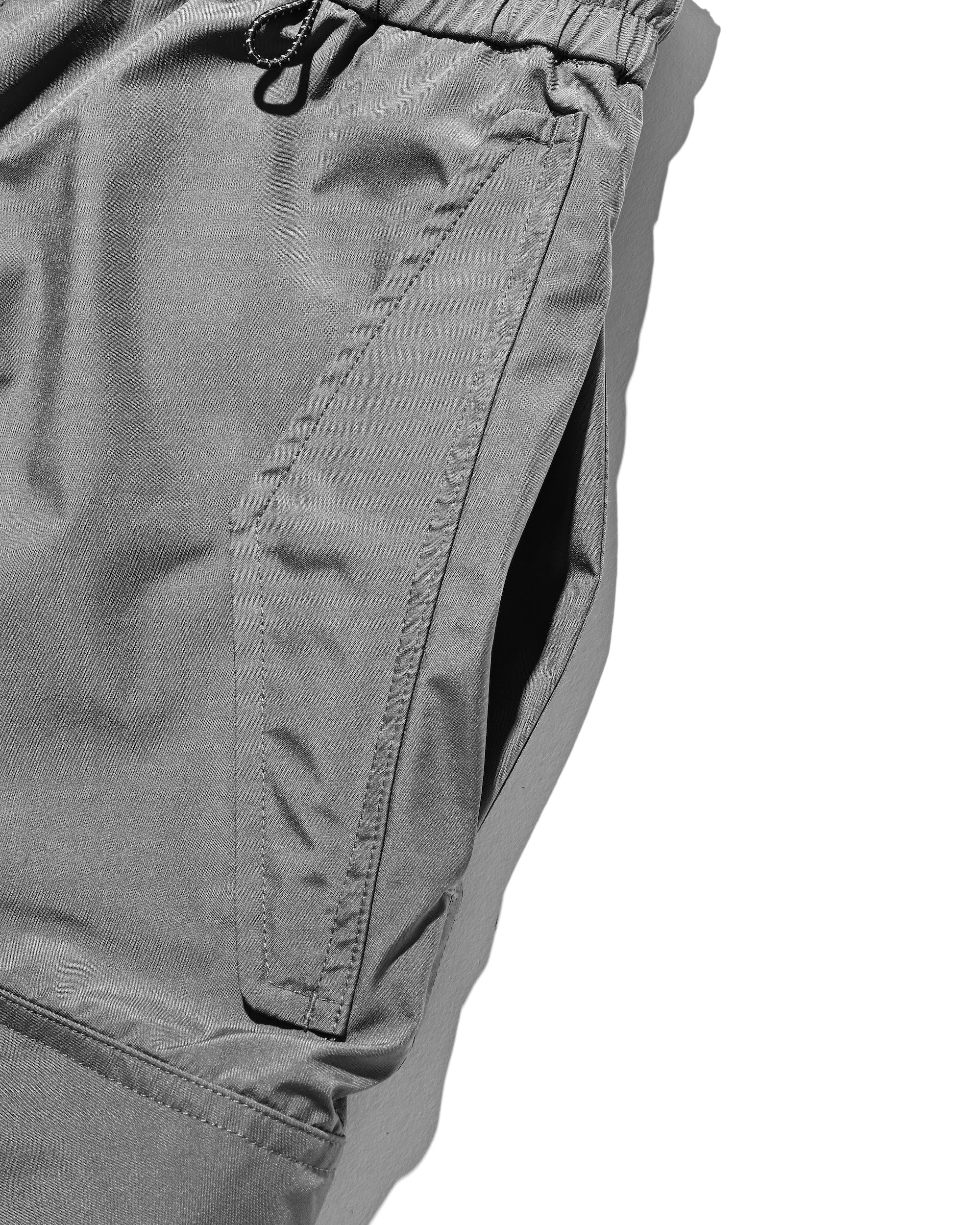 【8.2 SAT 20:00- IN STOCK】+phenix WINDSTOPPER® BY GORE-TEX LABS CITY MILITARY HALF PANTS 003 (GRAPHAITE GRAY)
