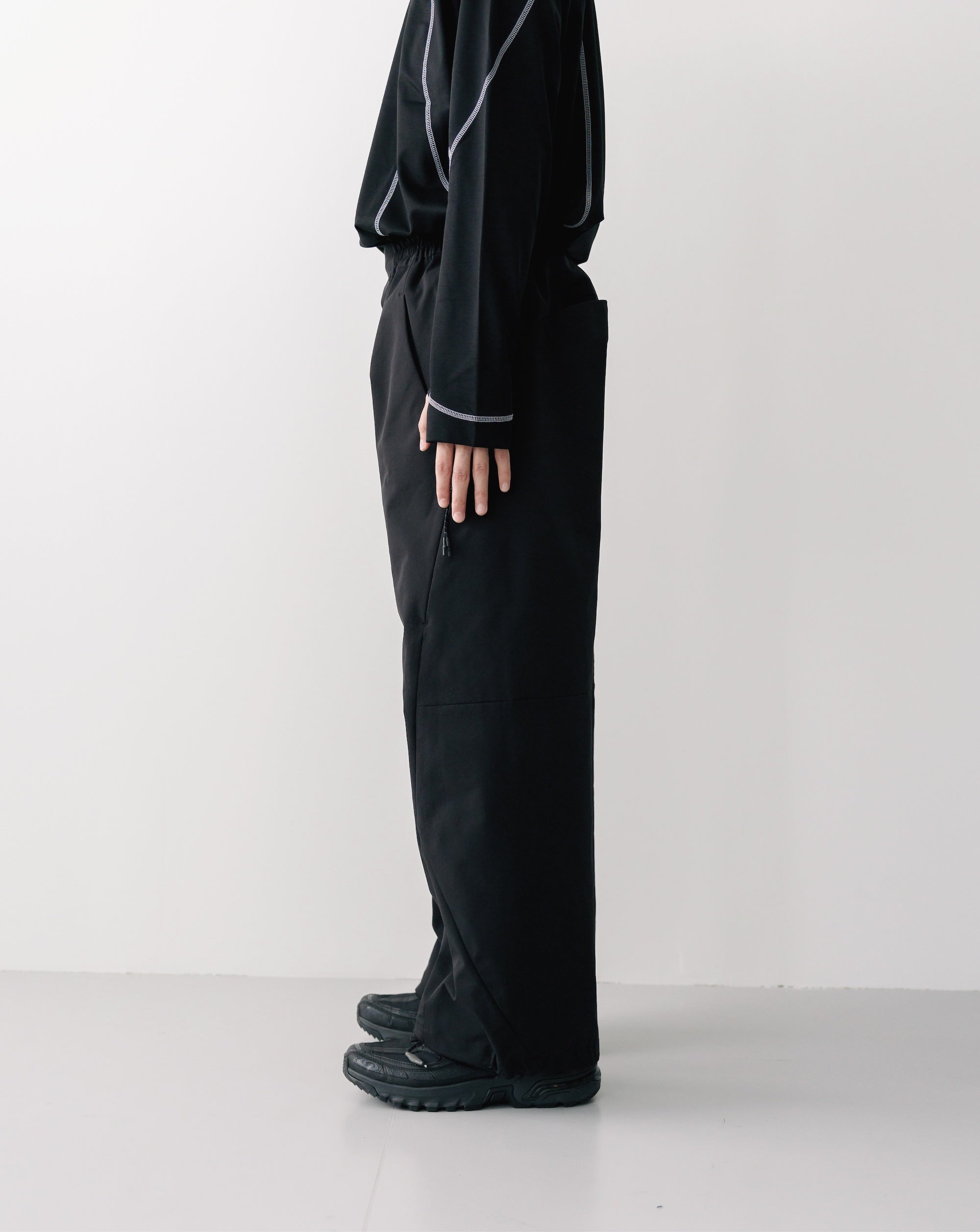 【10.16 WED 20:00- IN STOCK】SOFT SHELL BASE PANTS