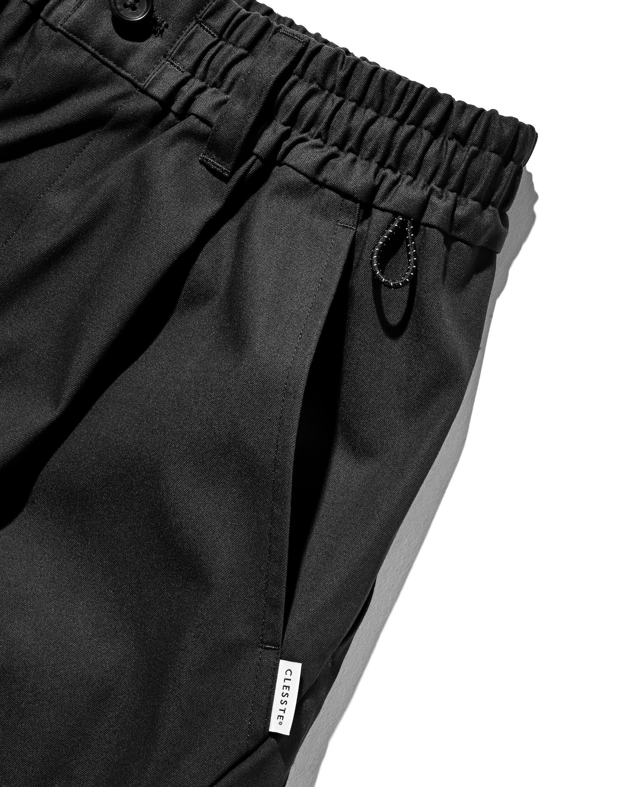 【8.23 SAT 20:00- IN STOCK】FUTURE MASSIVE TWISTED HALF PANTS (BLACK)