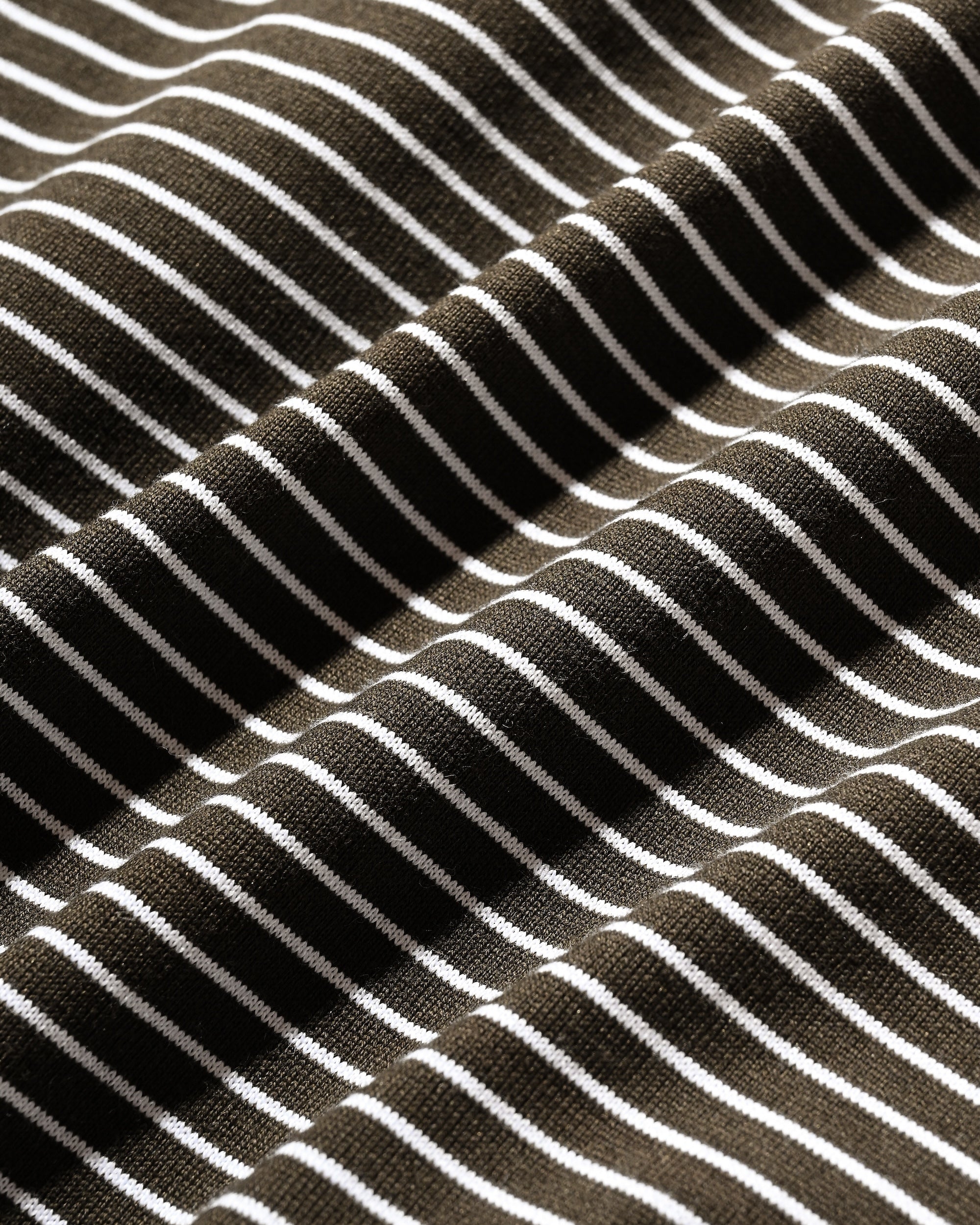 STRIPED S/S POLO WITH DRAWSTRINGS (BROWN×WHITE)