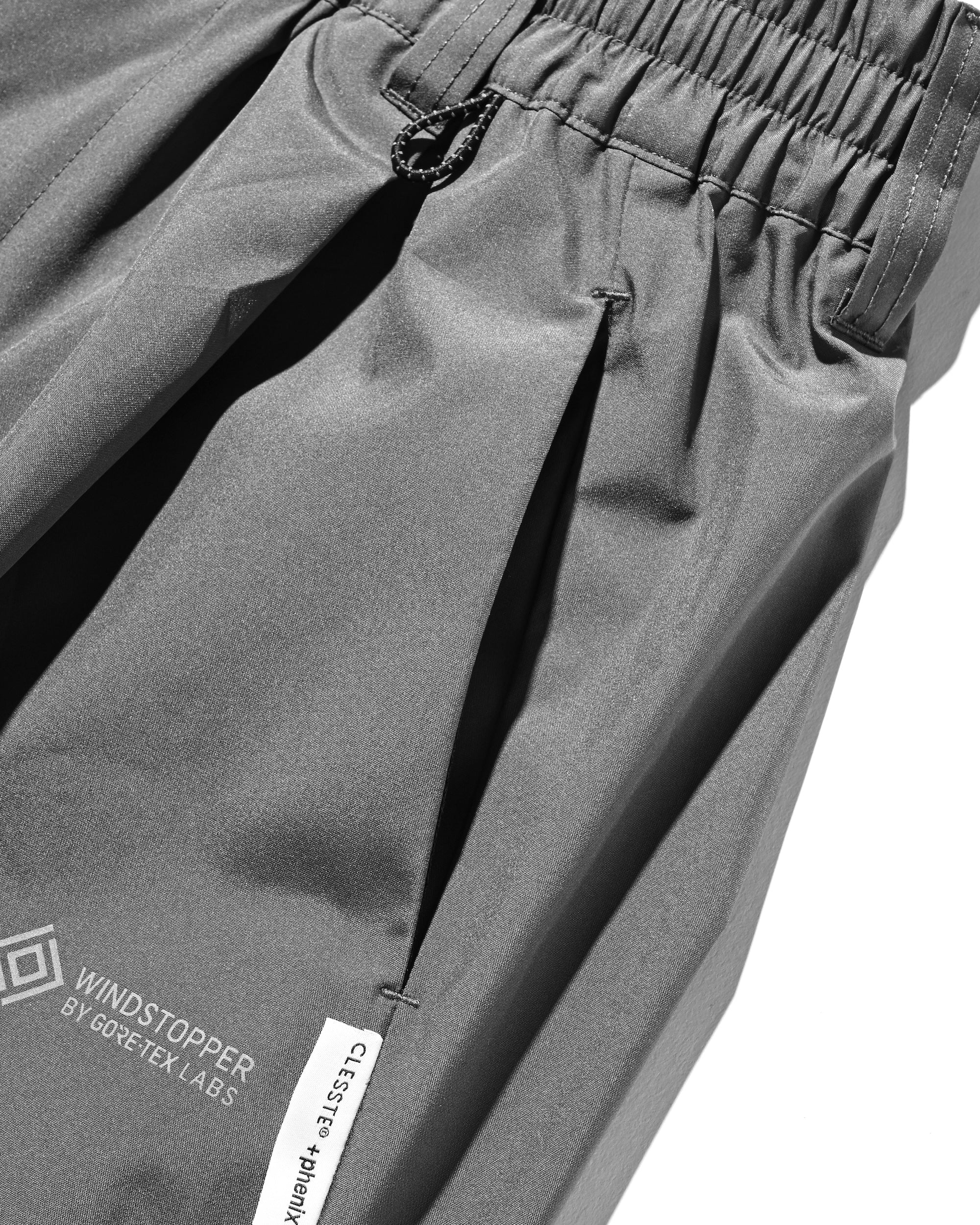 【9.10 WED 20:00- IN STOCK】+phenix WINDSTOPPER® by GORE-TEX LABS CITY BARREL LEG PANTS (GRAPHAITE GRAY)
