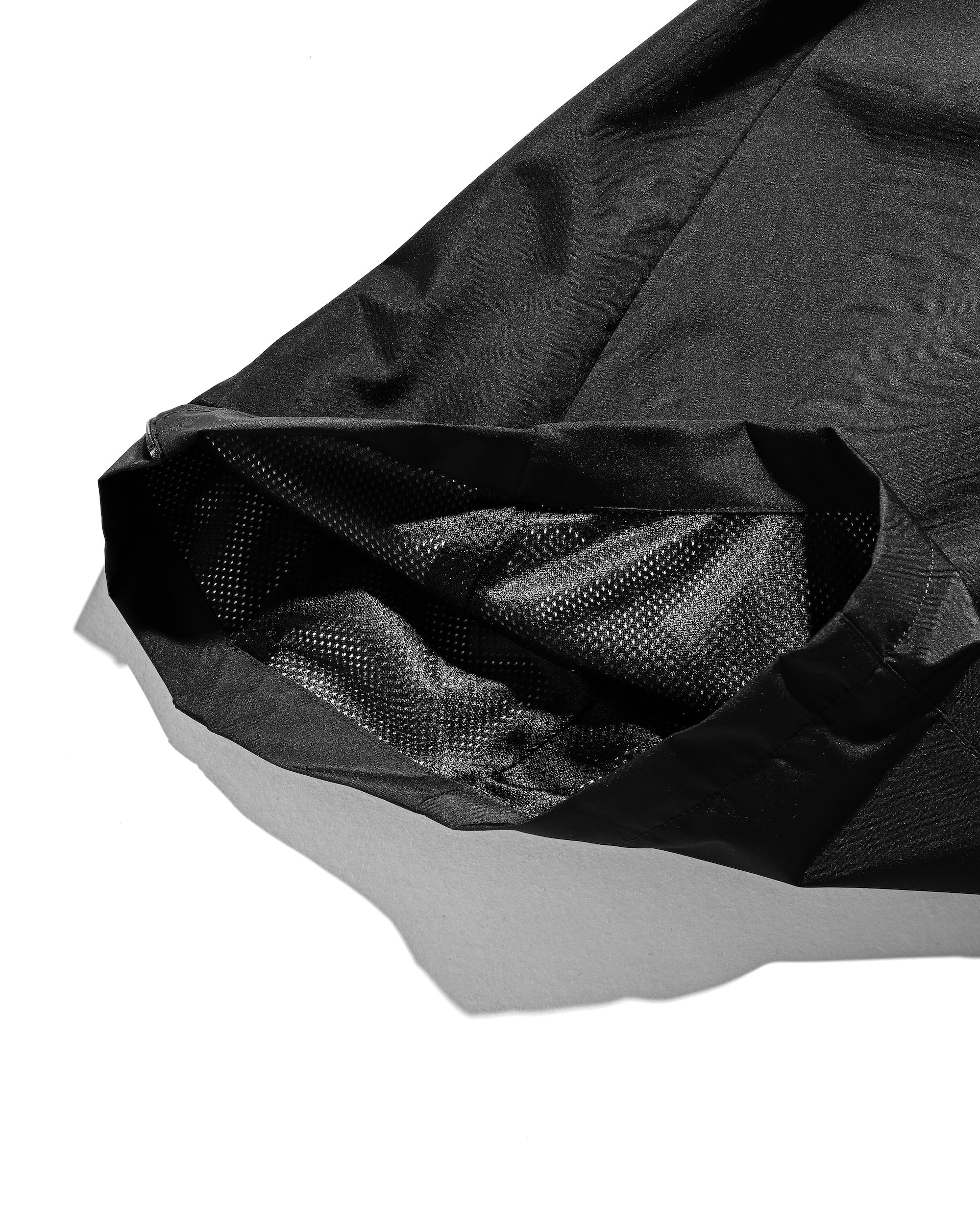 【9.10 WED 20:00- IN STOCK】+phenix WINDSTOPPER® by GORE-TEX LABS CITY BARREL LEG PANTS (BLACK)